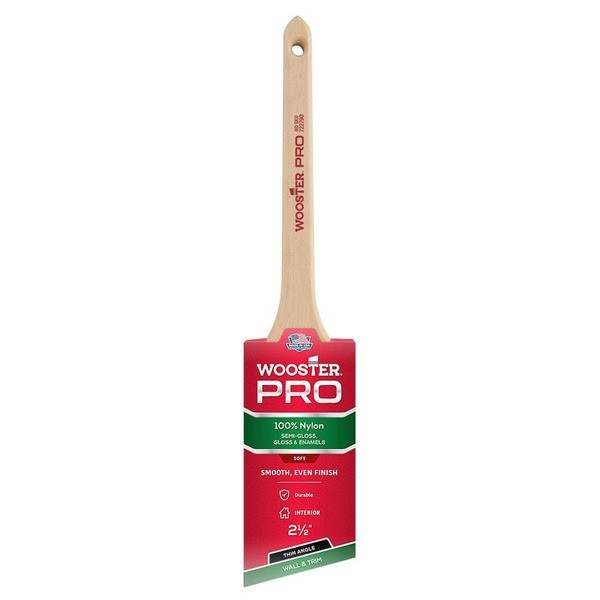 Wooster 2-1/2 in. Pro Nylon Angle Sash Soft Brush