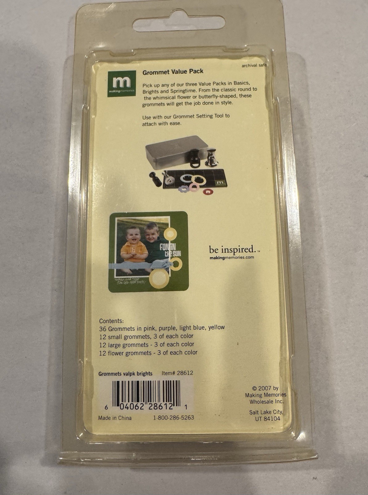 Making Memories Grommet Setting Tool Kit Tin + NEW Brights Grommets #28612