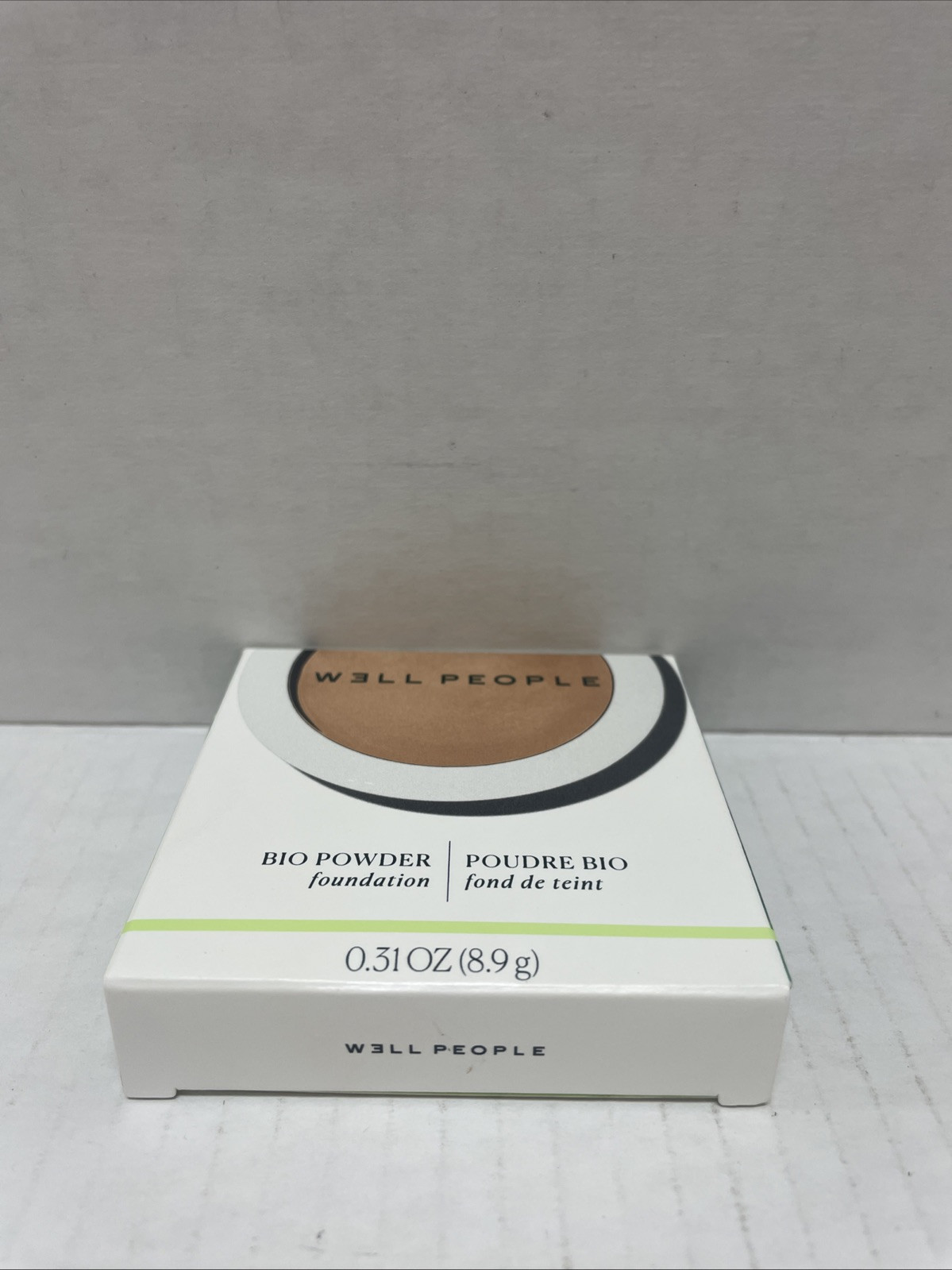 Well People Bio Powder Foundation - 7W