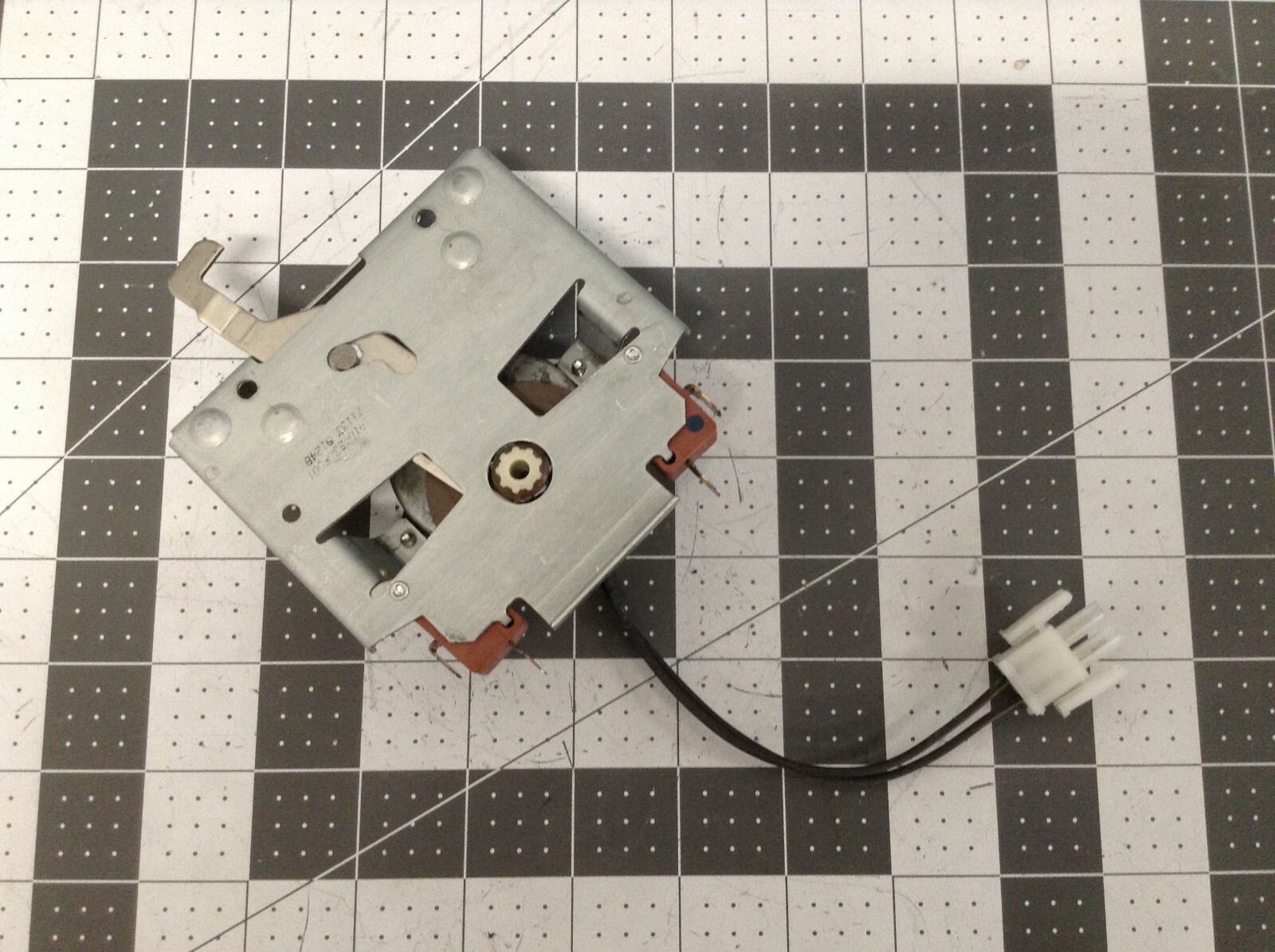 GE Oven Door Latch Assembly P# WB14T10018