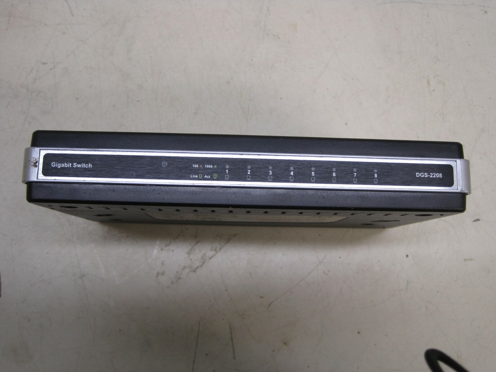 D-Link DGS-2208 Ethernet Switch 8-Port (No Power Adapter) Desktop Switch