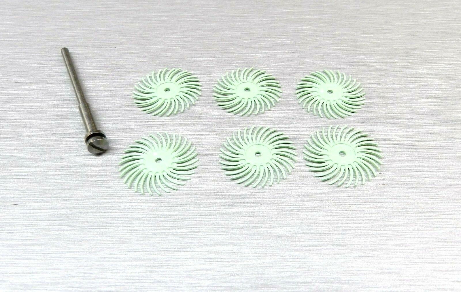 3M 1 micron POLISHING RADIAL BRISTLE DISC LIGHT GREEN 3/4" PACK-6  and 1-MANDREL