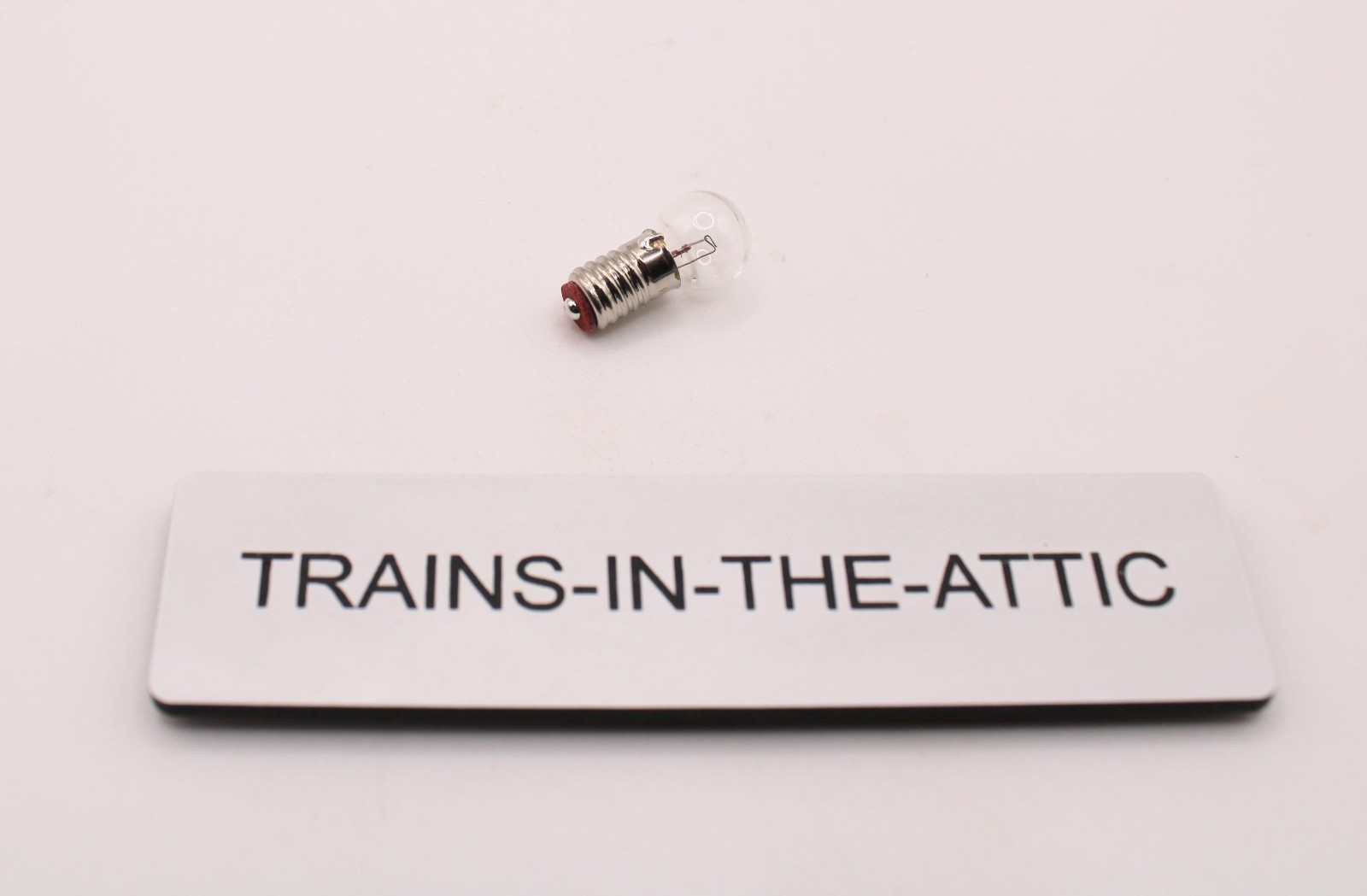 LIONEL BULB  1402-300 CABOOSE LAMP  14 VOLT  SCREW BASE  FITS 2420,6420 NEW