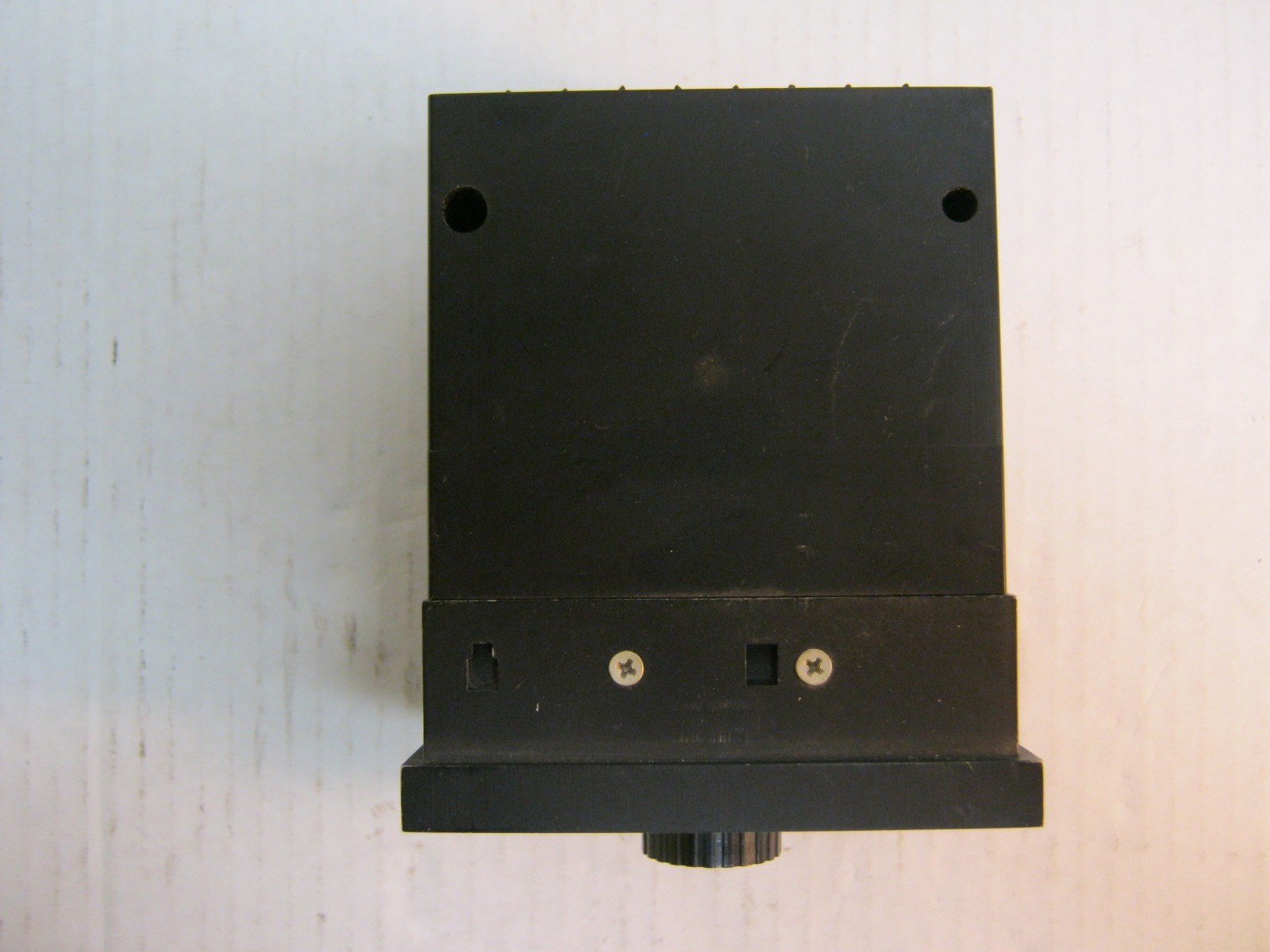 API Instruments 232 Type J Temperature Controller