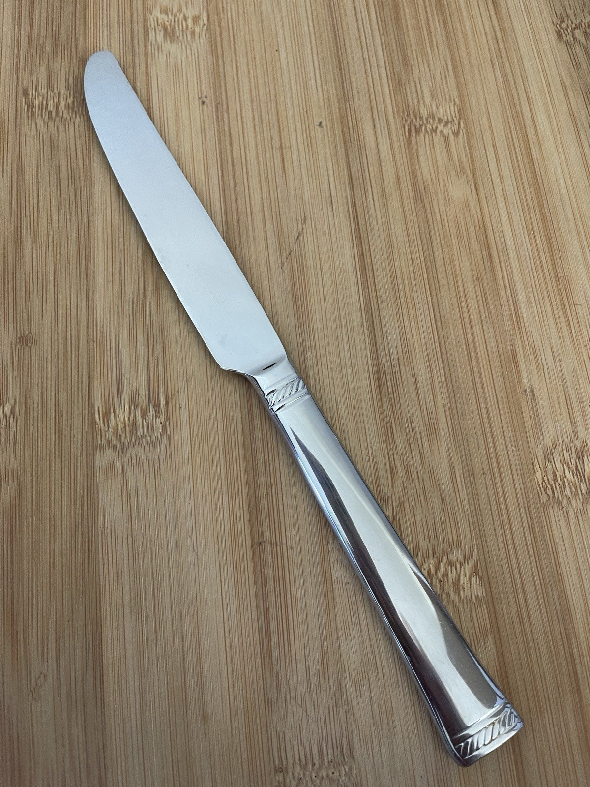Mikasa 18/10 Stainless ROPE Glossy DINNER KNIFE 9.5"