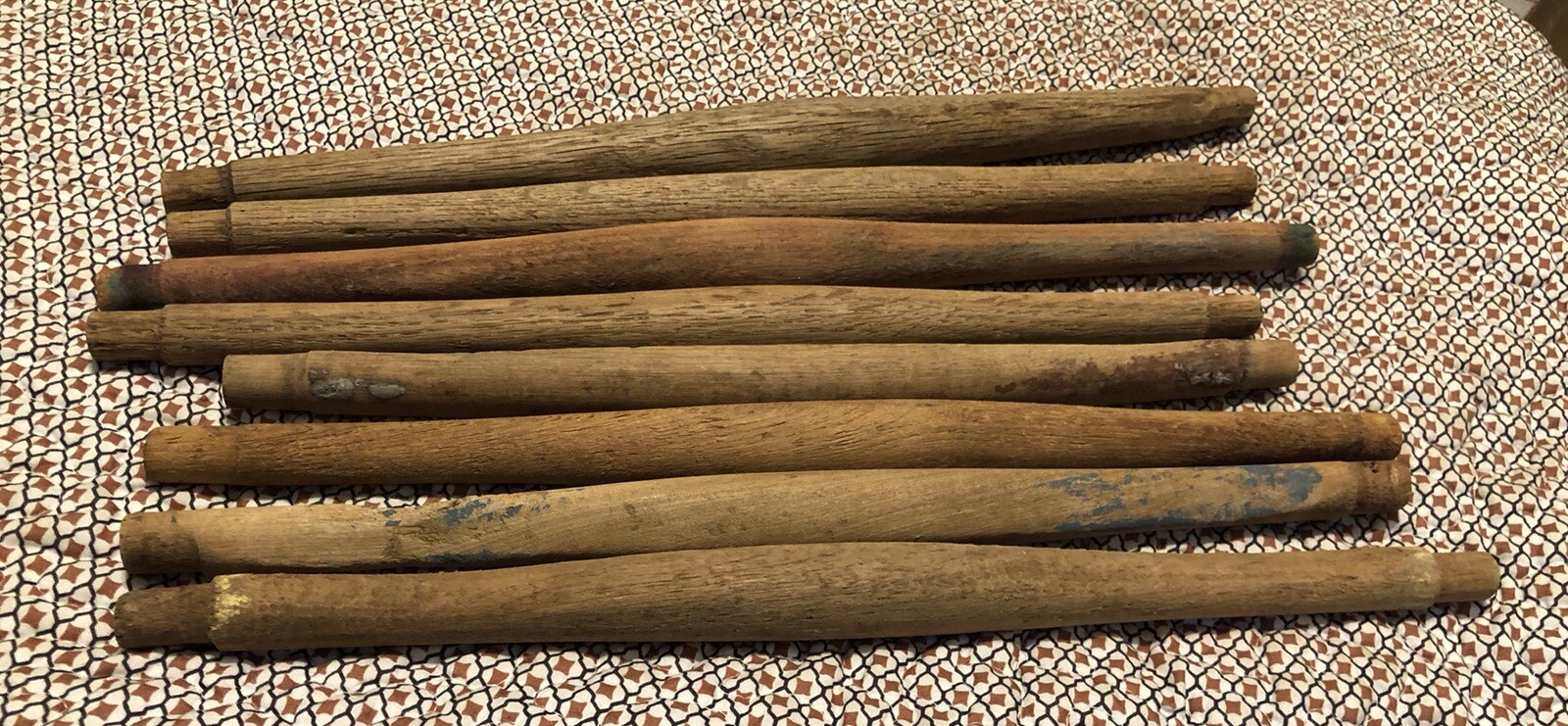 (8) VINTAGE OAK CHAIR ROUND SPINDLES REPLACEMENT PARTS   APROX 13-15  # A-1