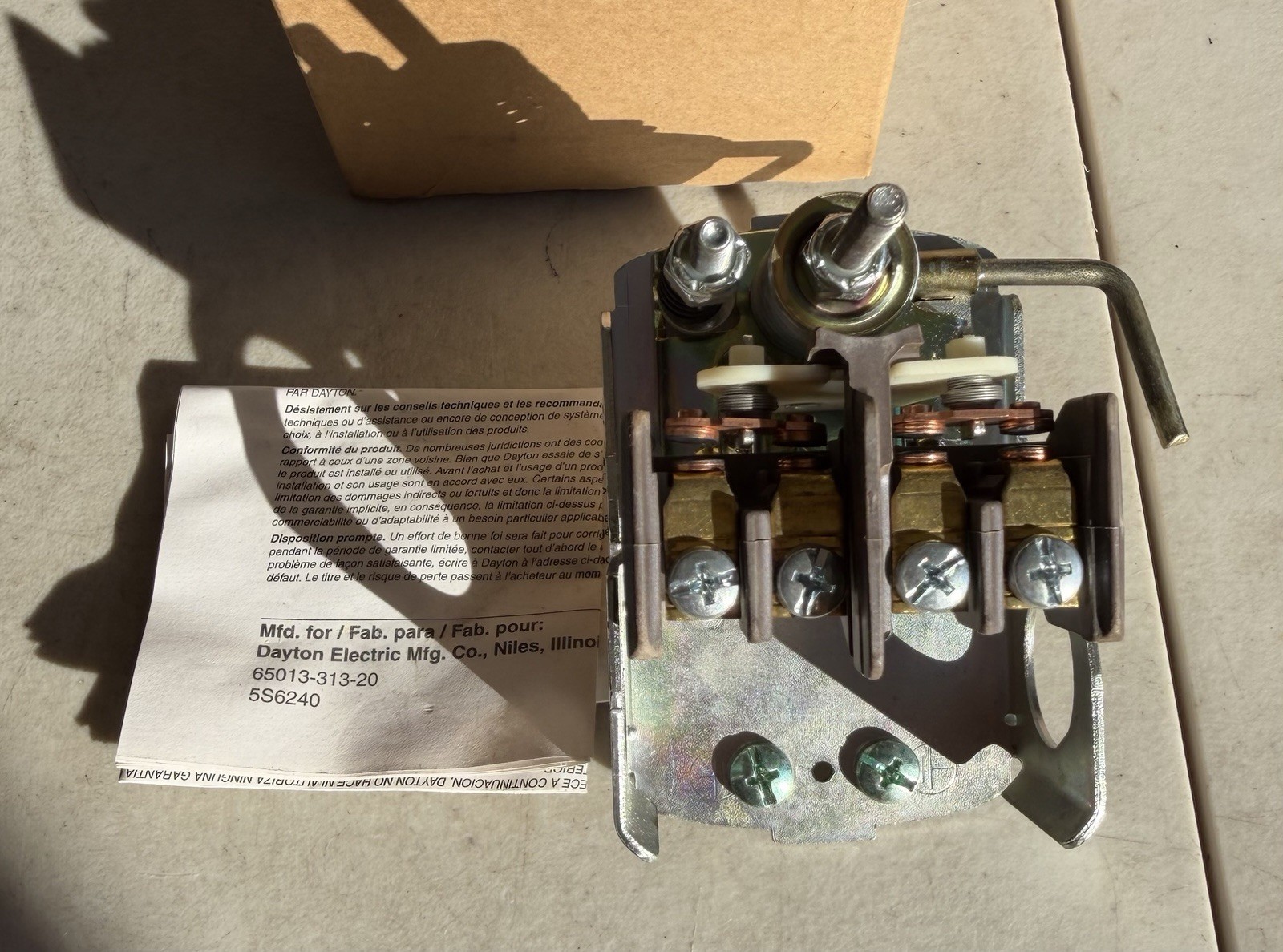 Dayton 2YCH6 Pressure Switch