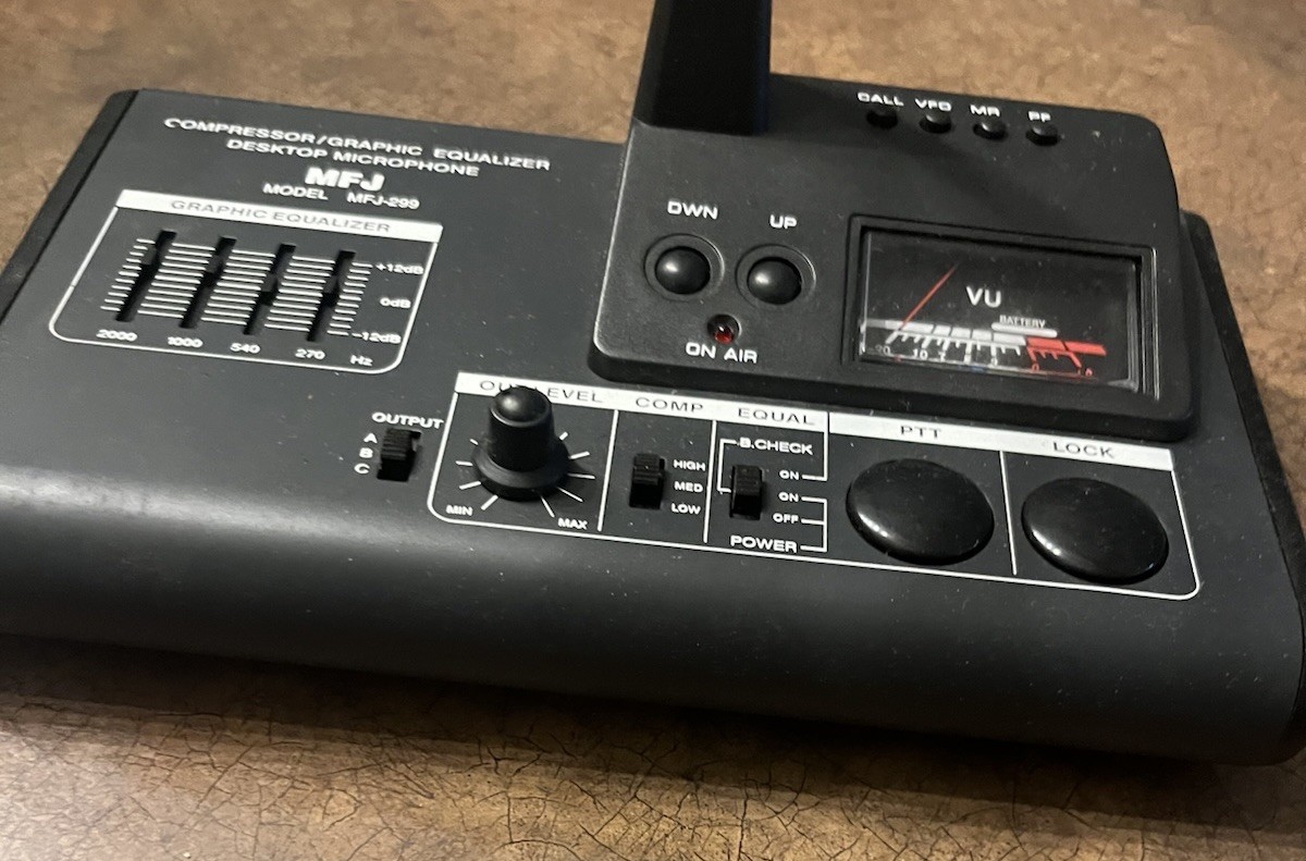 MFJ Model MFJ-299 Compressor/Graphic Equalizer Desktop Microphone AS-IS