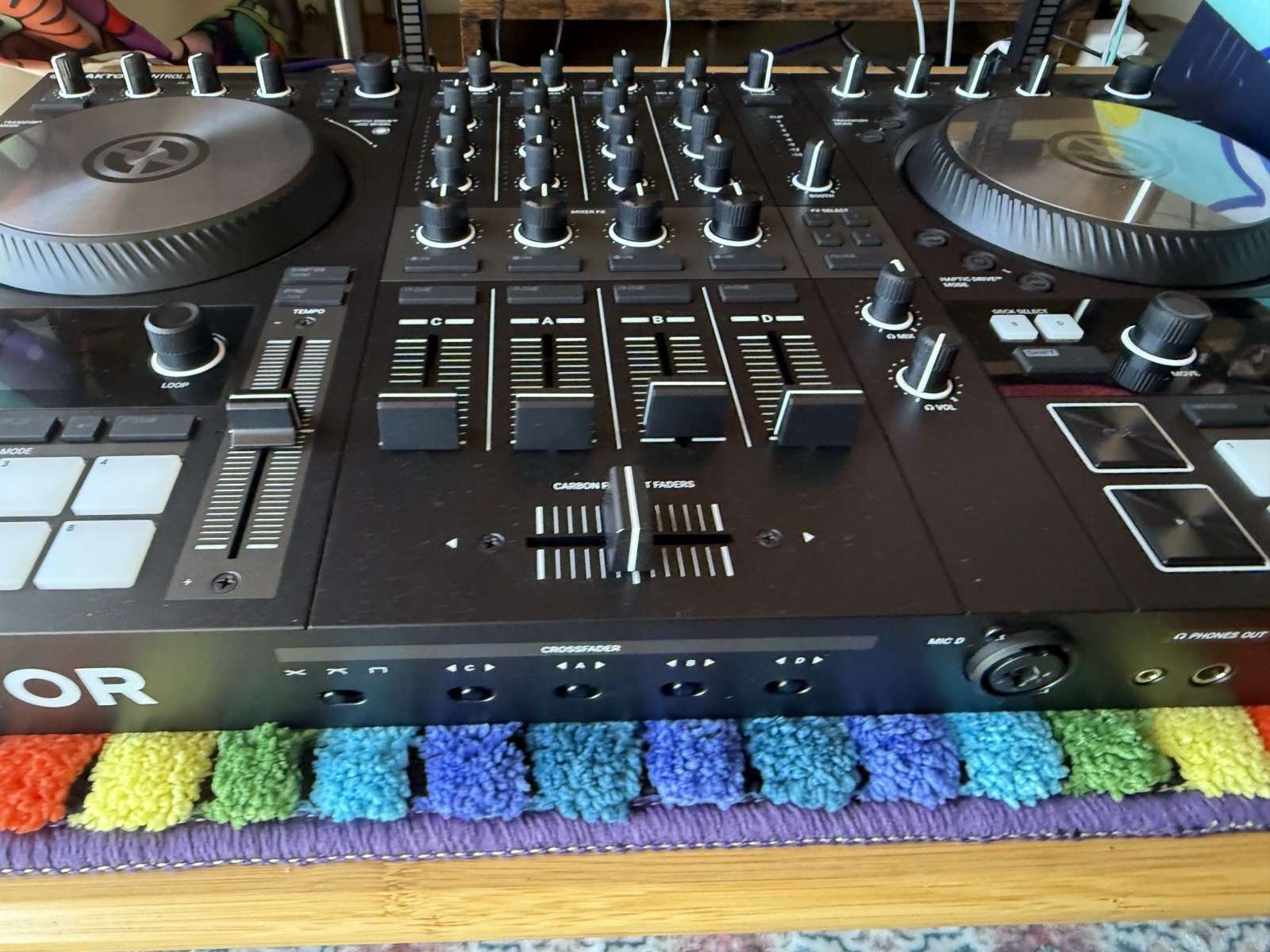 Native Instruments Traktor Kontrol 4 Channel DJ Controller