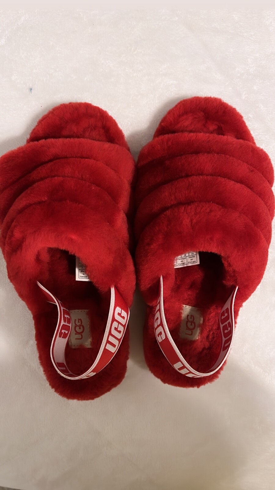 Great Condition Ugg Fluff Yeah Slides Red Womans Size 7 US