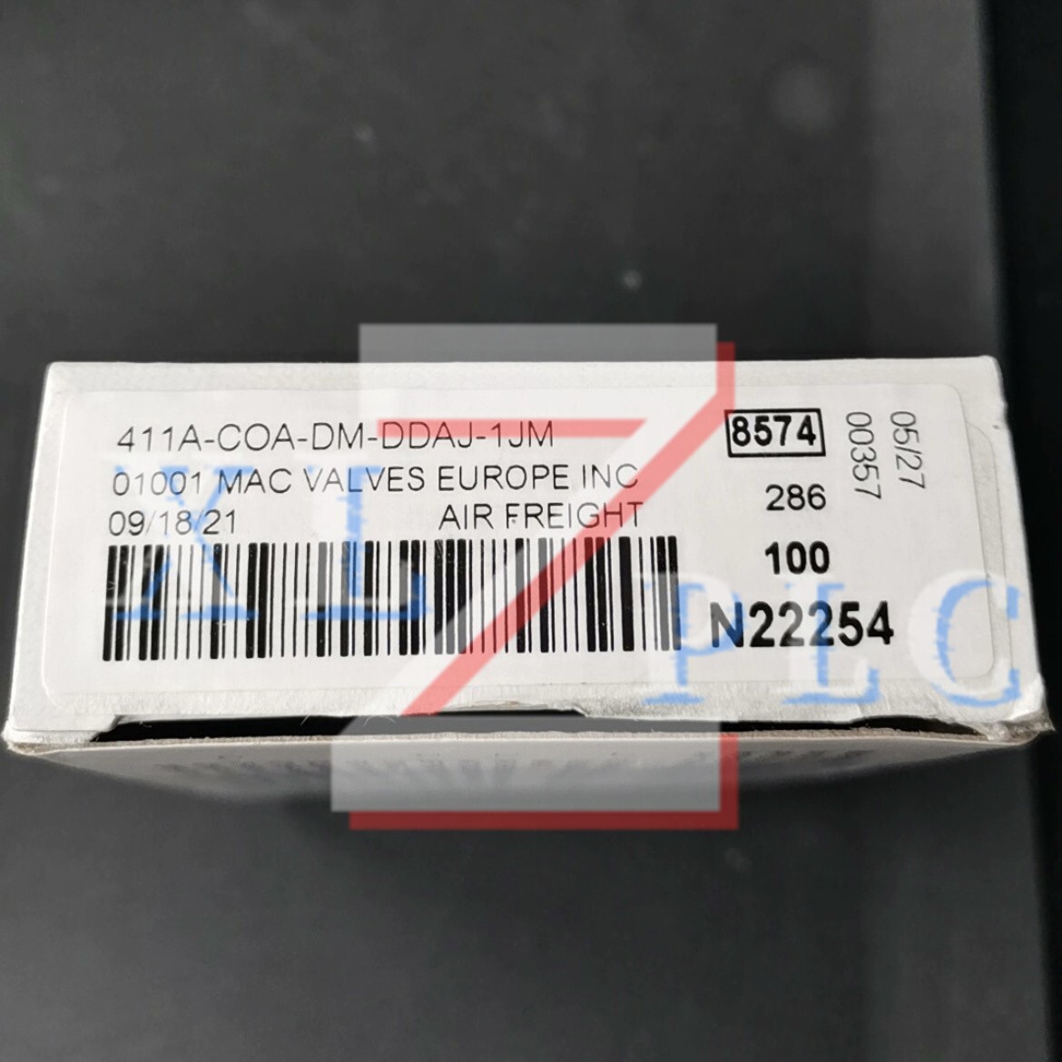 1 PCS NEW MAC 411A-C0A-DM-DDAJ-1JM  solenoid valve In Box*