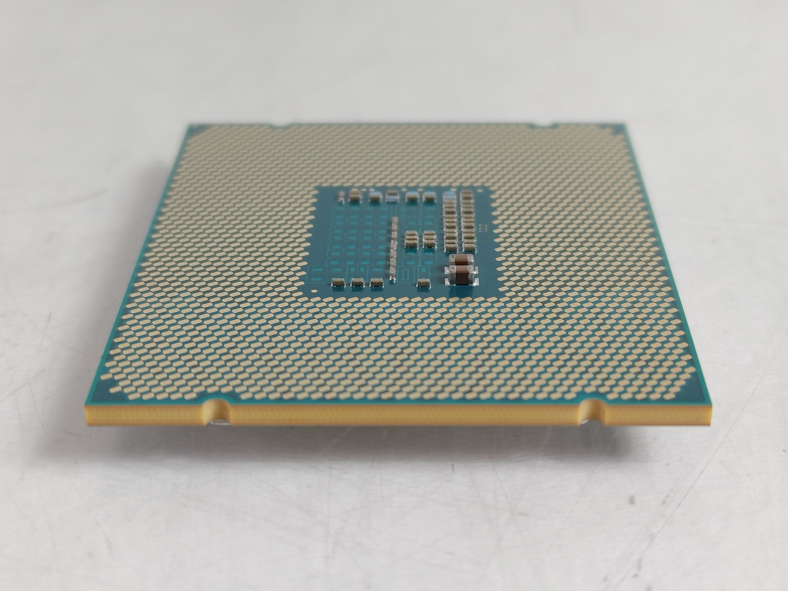 Intel Xeon E5-2620 v3 2.4 GHz 8 GT/s LGA 2011-3 CPU Processor SR207