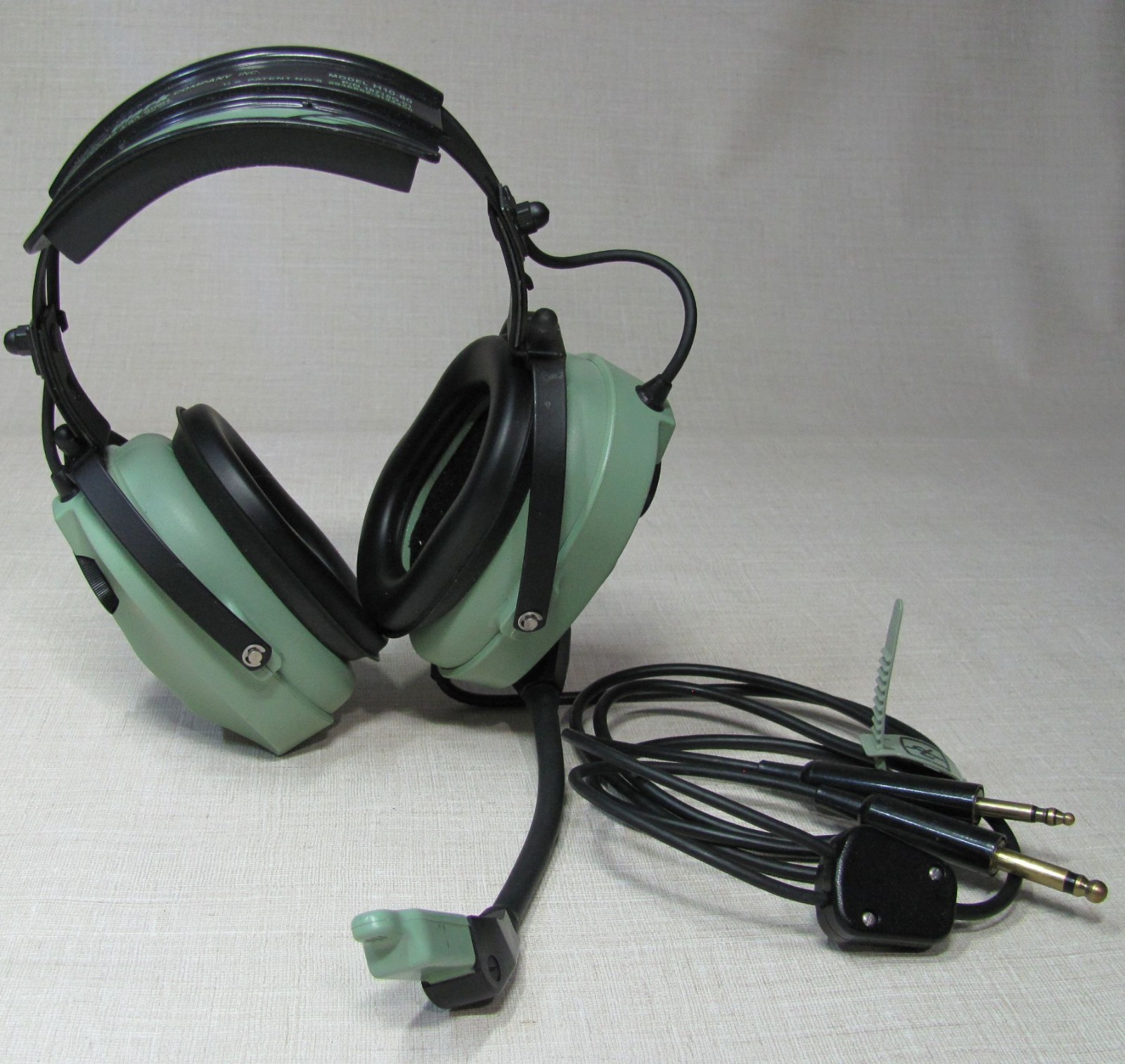 DAVID CLARK H10-80 AVIATION HEADSET W/ M-4 MICROPHONE DUAL PLUG GREAT CONDITION