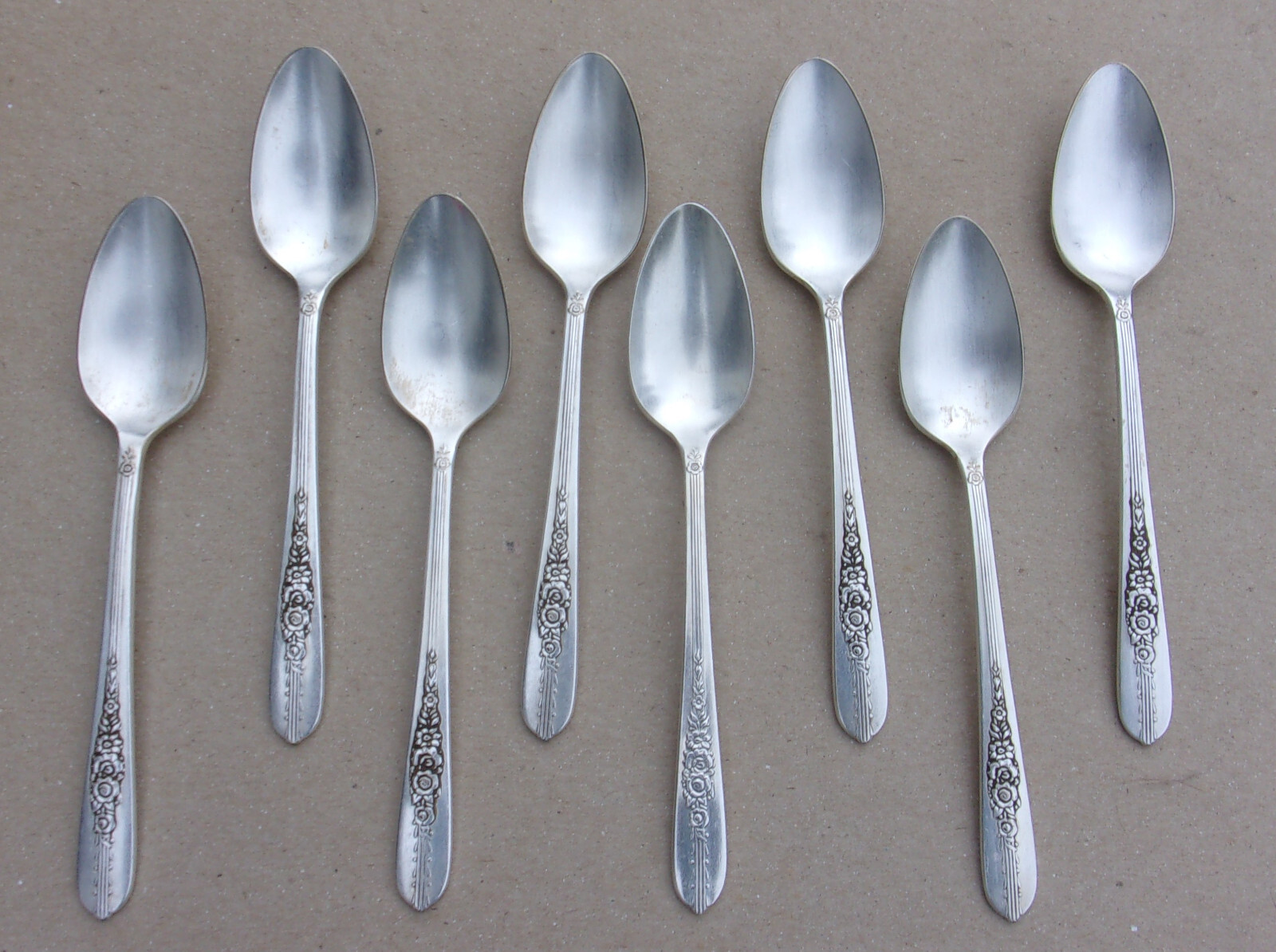 Lot of 8  Oneida NOBILITY PLATE ROYAL ROSE 6.25" Dinner Spoons Vtg 1939