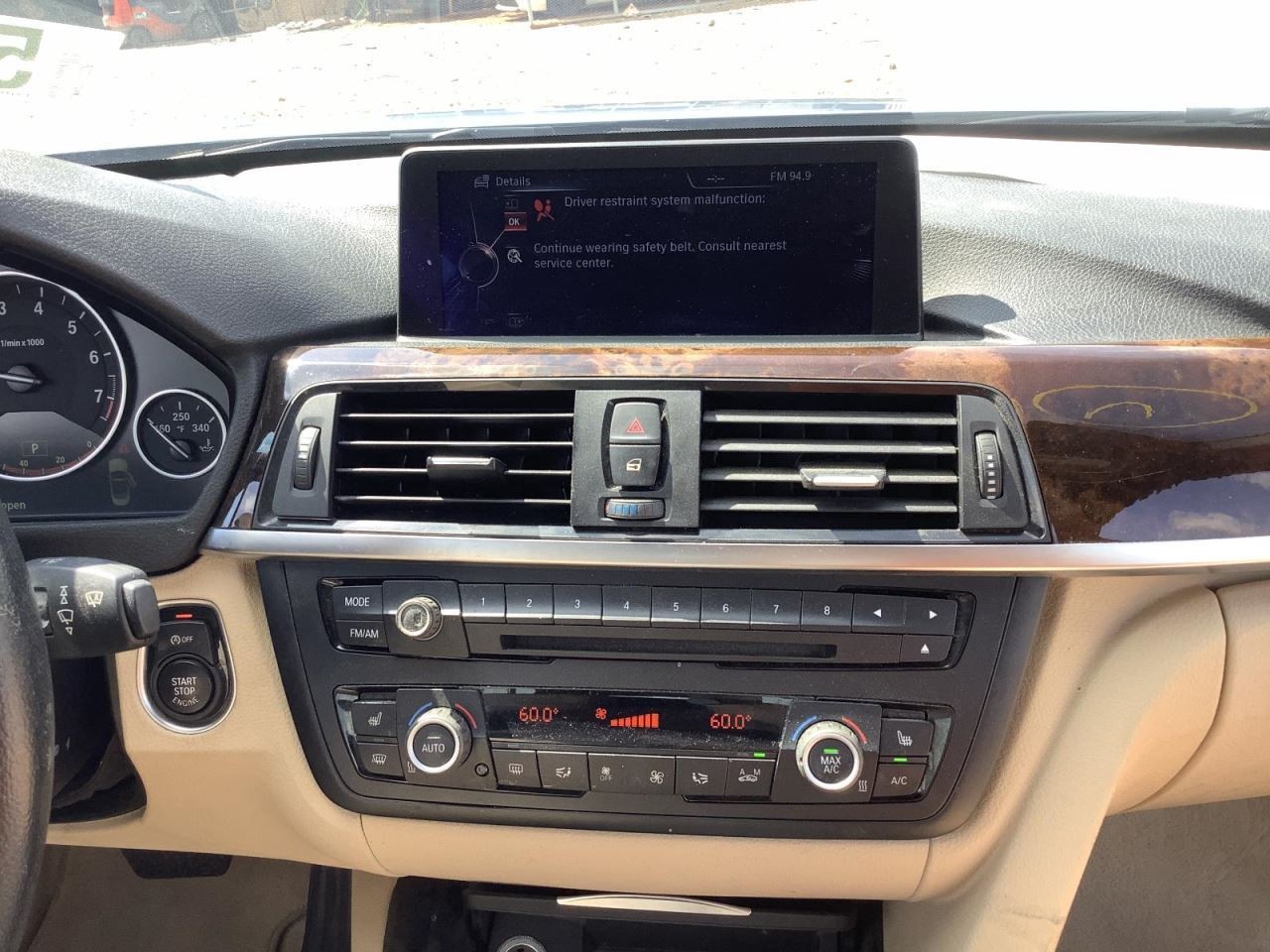 428I BMW 2014 Glove Box 4689960