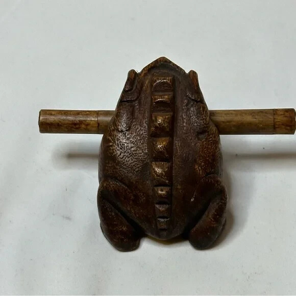 Peruvian Brown Wooden Frog Guiro Percussion Instrument EUC
