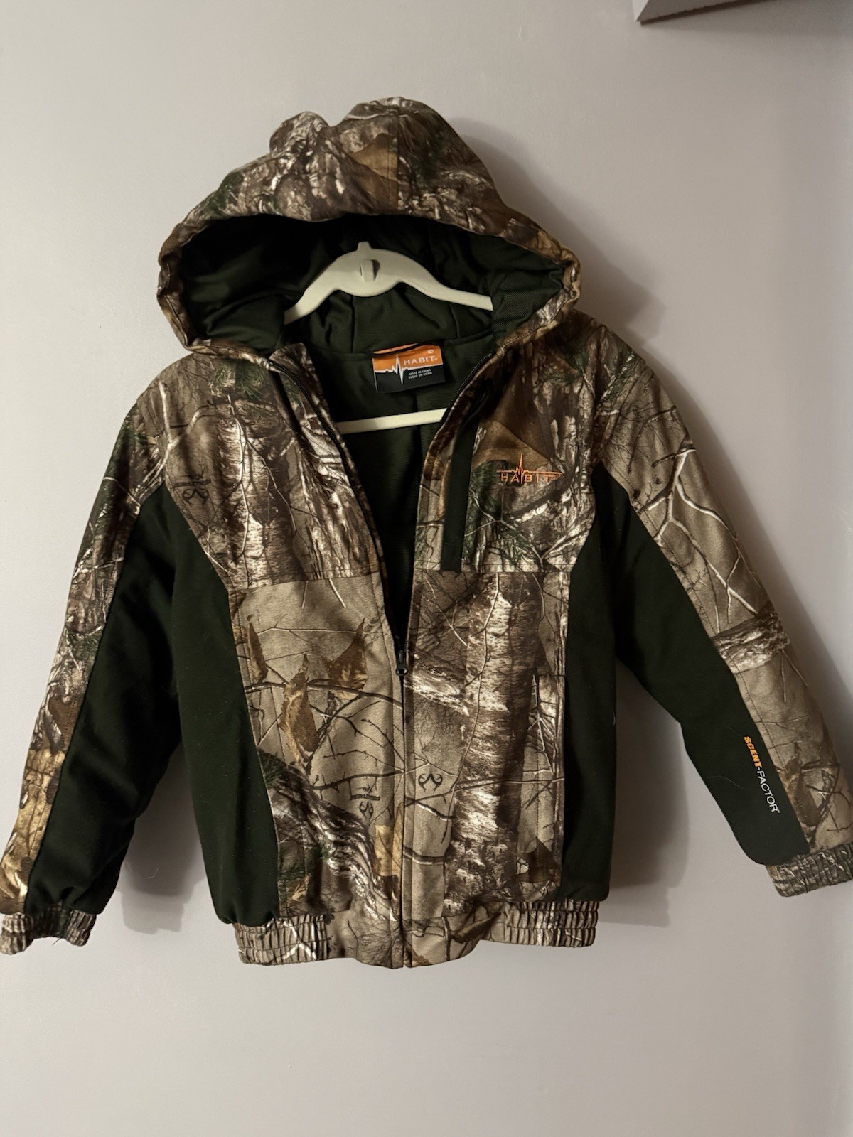 Habit Scent Factor Hooded Insulated Jacket Realtree Night Forest Youth Size L
