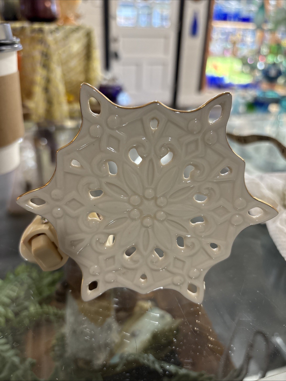 LENOX Christmas Lites Porcelain SNOWFLAKE NIGHT LIGHT.