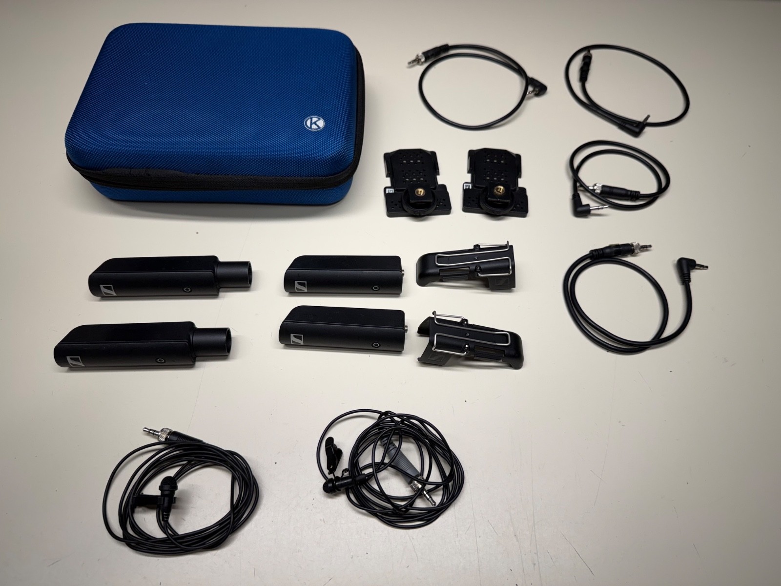 SENNHEISER XSW-DIGITAL WIRELESS OMNIDIRECTIONAL LAVALIER SYSTEM TX 35 RX XLR