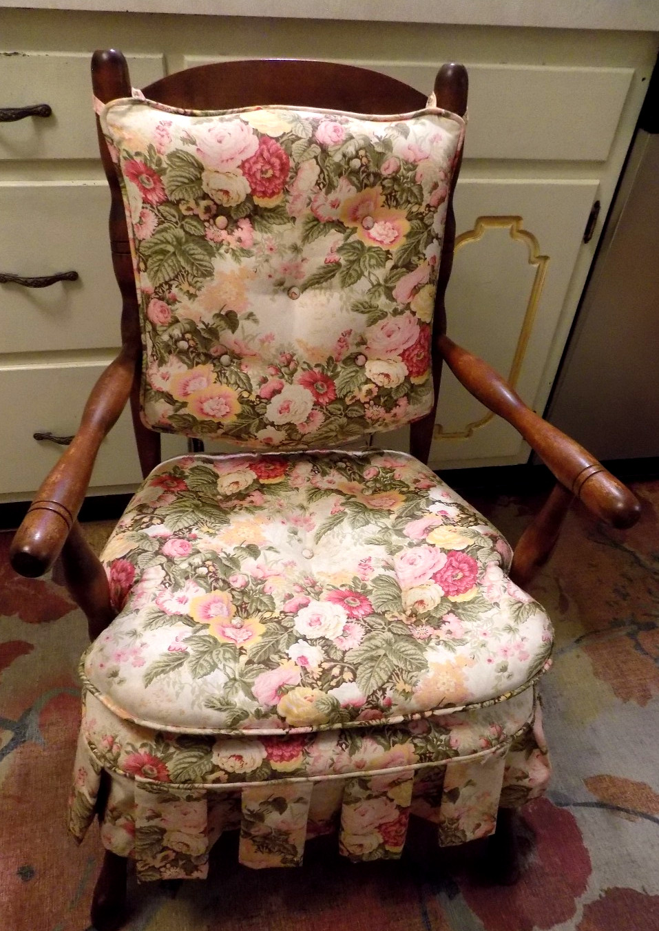 Vtg Ladder Back Wooden Arm Chair Shabby Chic Skirted Floral back & seat Cushions