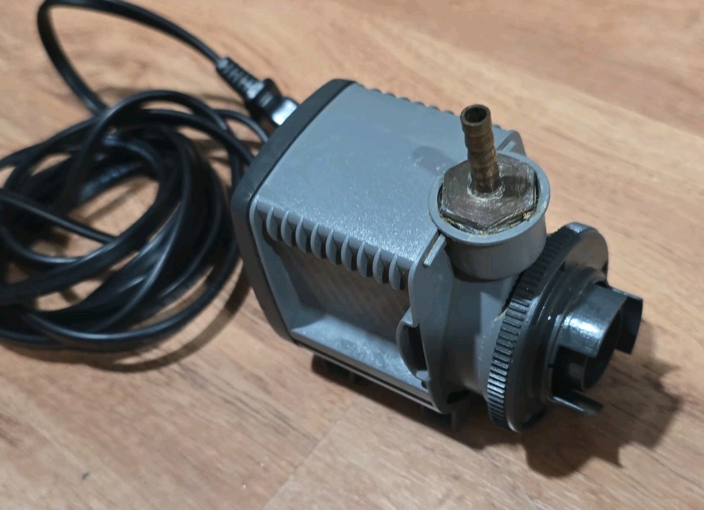 Sicce Syncra SK-200 Needlewheel Submersible Pump
