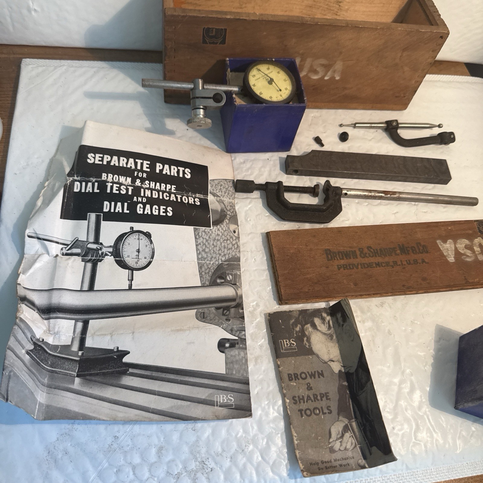 Brown & Sharpe 740 Universal Dial Indicator Set .001" w/ Accessories COMPLETE?