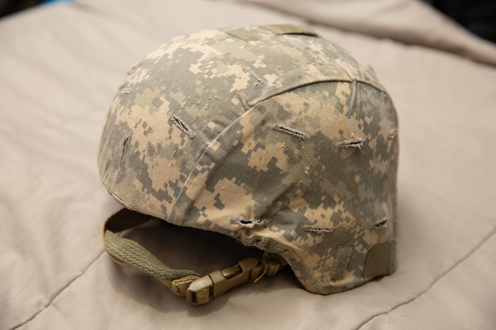 USGI SDS Warrior Helmet ACH Cut w/ Extras Early GWOT OIF OEF Medium
