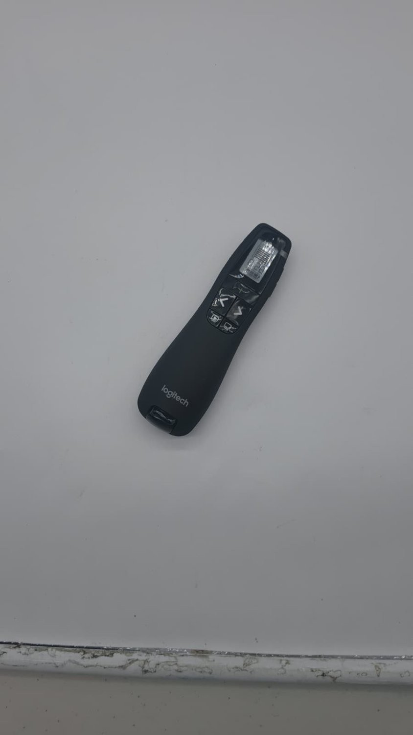 Logitech R800 Wireless Presenter Remote Green Laser Pointer LCD Screen 100ft