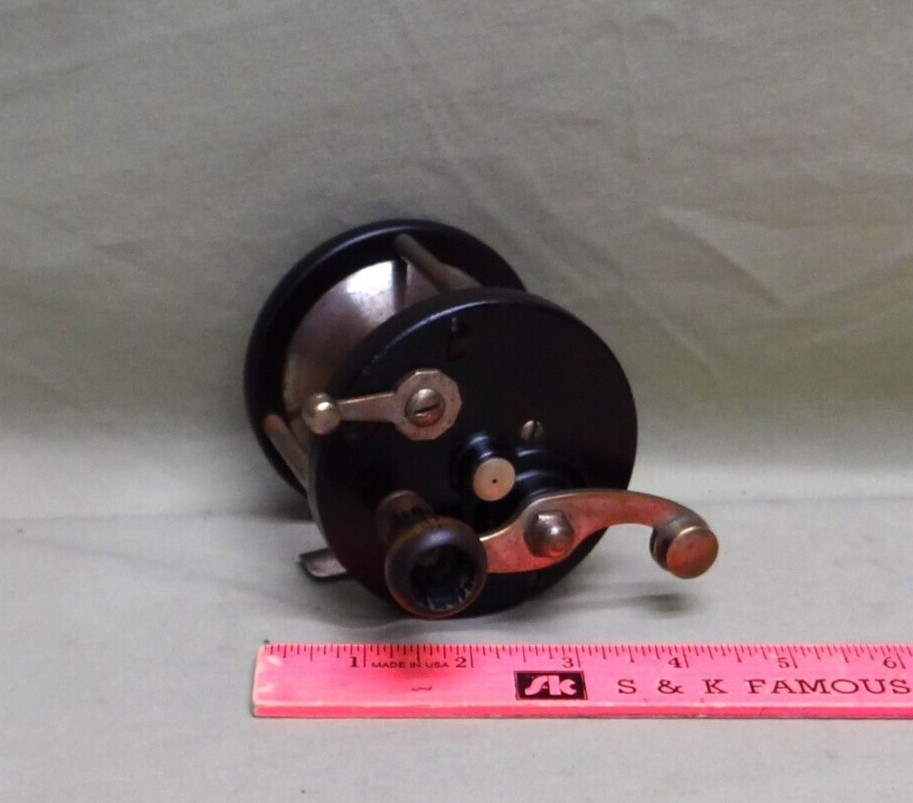 2 Vintage Freshwater Fishing Reels, Ocean City, Hendryx
