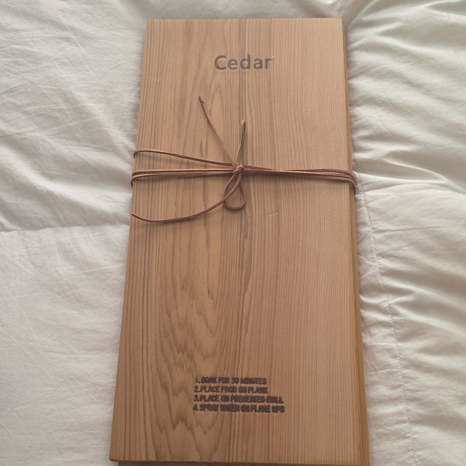 Cedar Reusable Grill Tray Plank Board, Large 6 in x 16 x 0.25 in, Natural Brown