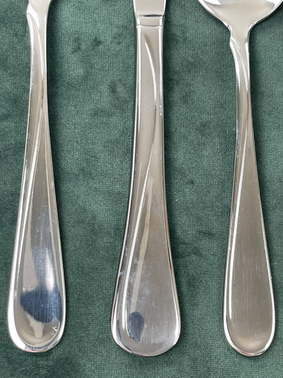 Oneida Stainless FLIGHT RELIANCE Flatware Place Setting Fork Spoon Knife 9-06