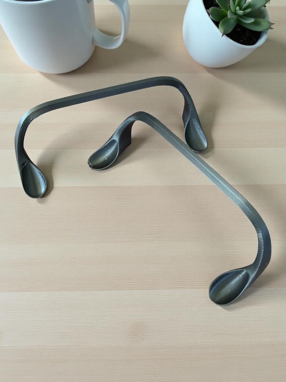 Invisible Xbox Controller Stand (2-Pack) – for Xbox One / Series X / S Black