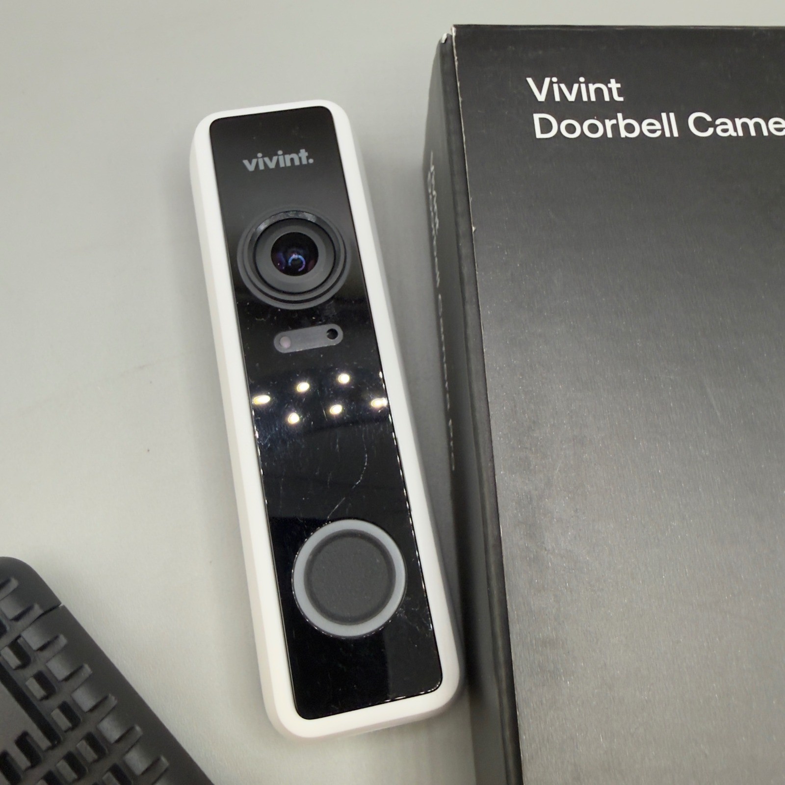 Vivint Doorbell Camera Pro VS-DBC300-WHT Home Security Tested & Working