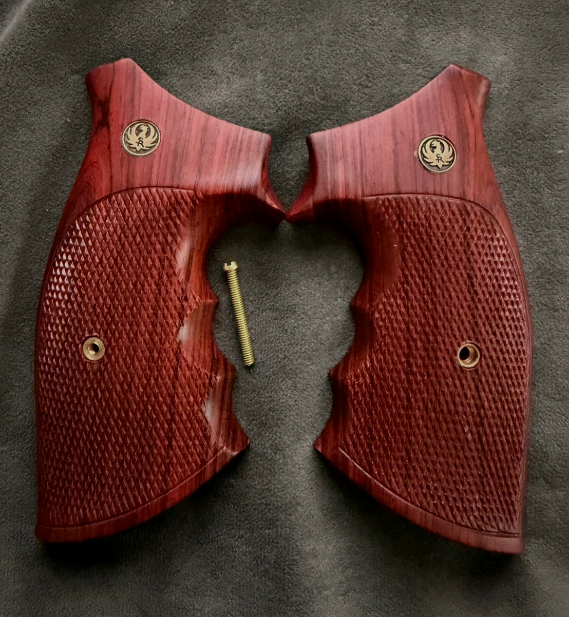 Ruger Redhawk grips Revolver.44 Rem Mag,.45 Colt,.357 Mag,M 5041-5060 New, Wood