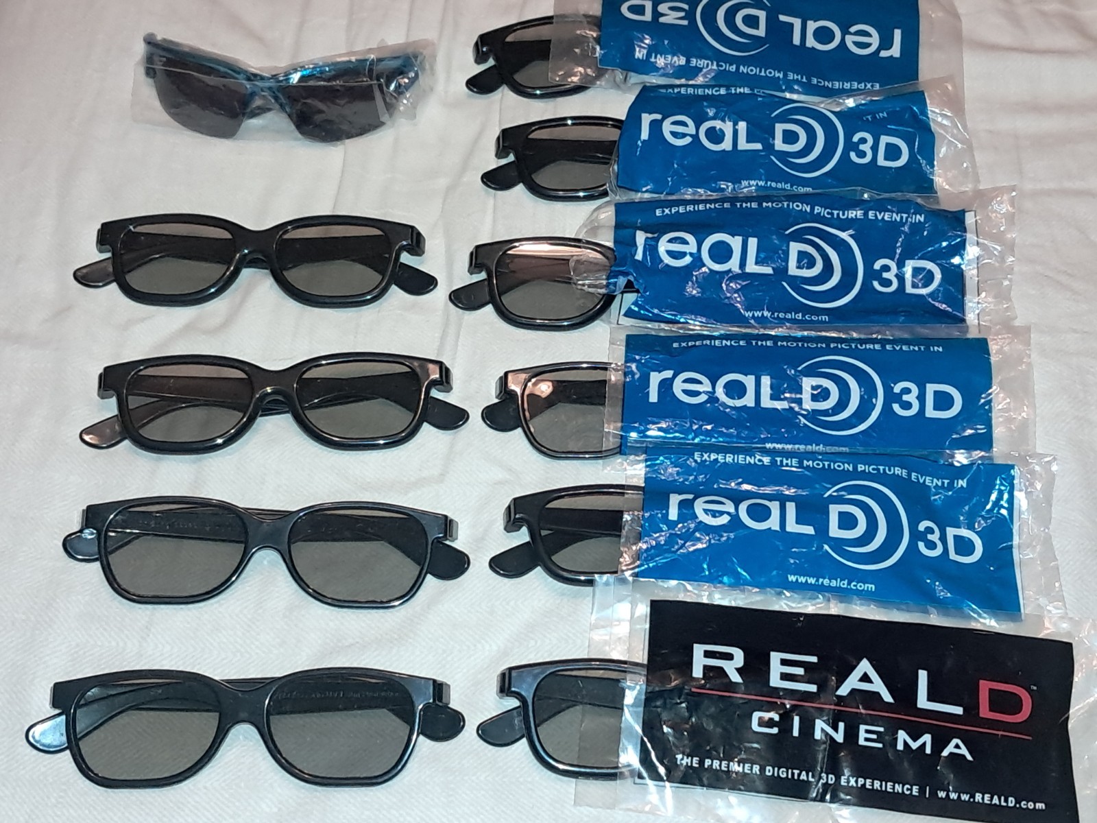 REAL D Passive 3D Glasses Adult Size Black Lot of 11 Pair