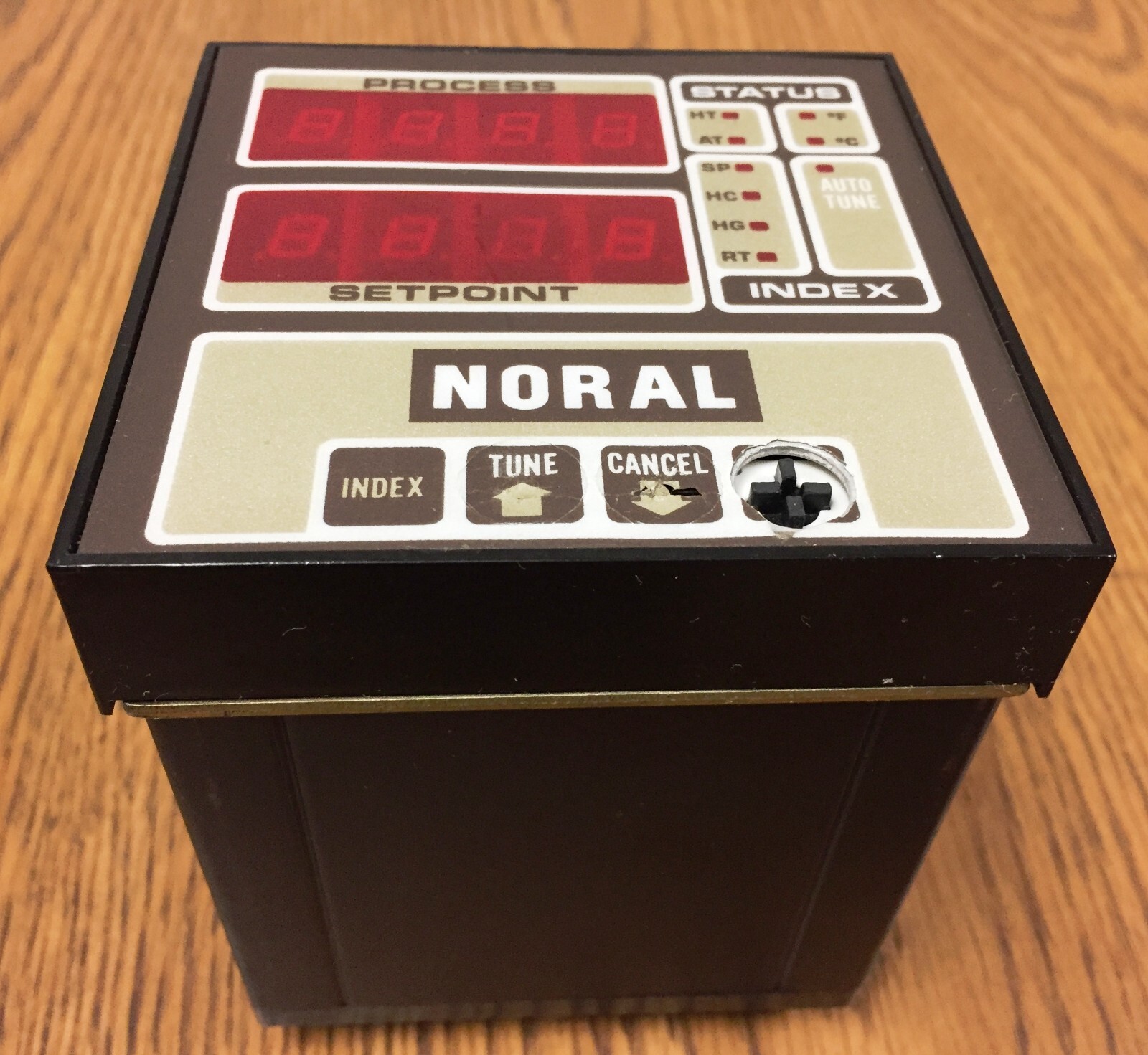 Noral 6050-S-01F Temperature Controllers