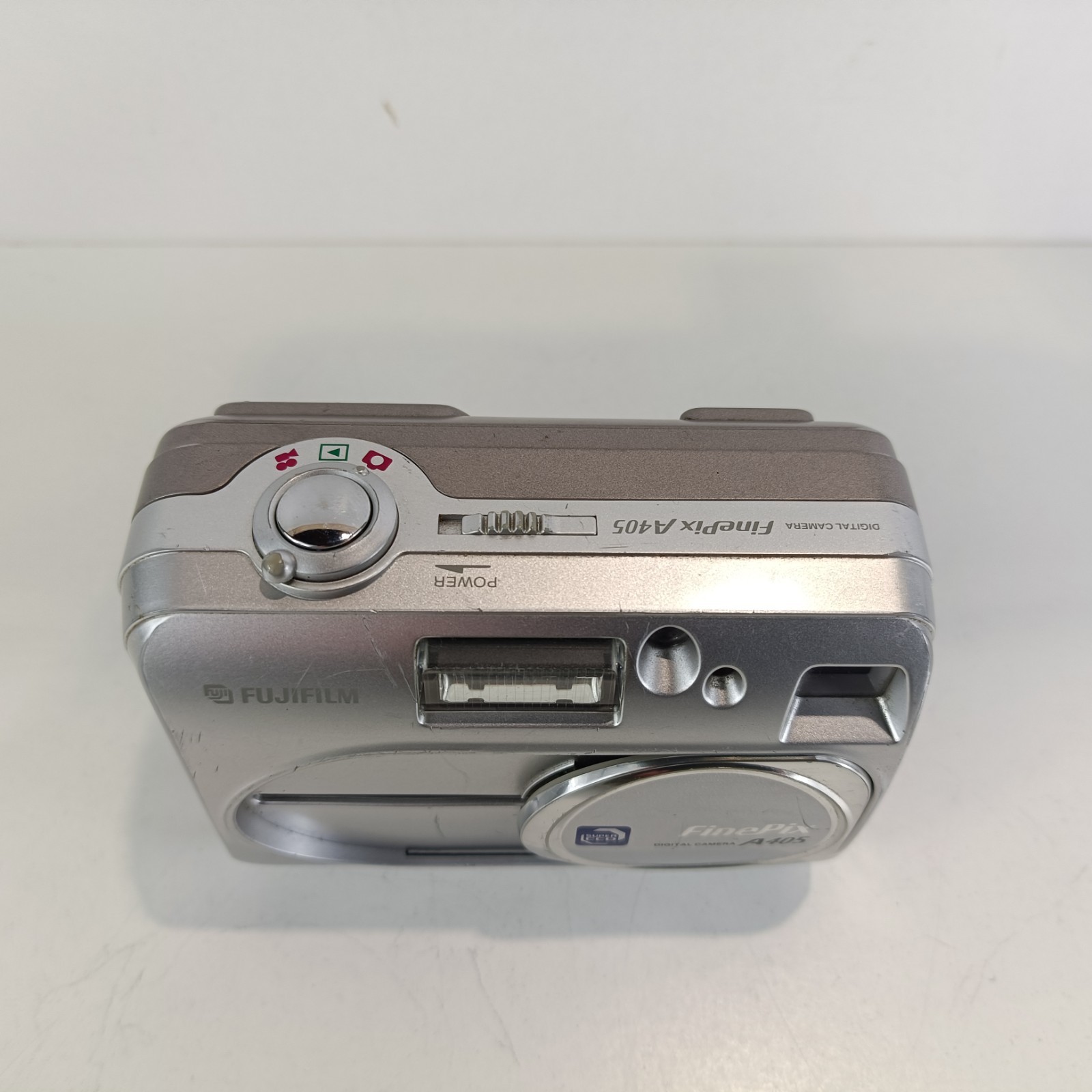 Fujifilm FinePix A405 2.0MP Digital Camera Silver Tested
