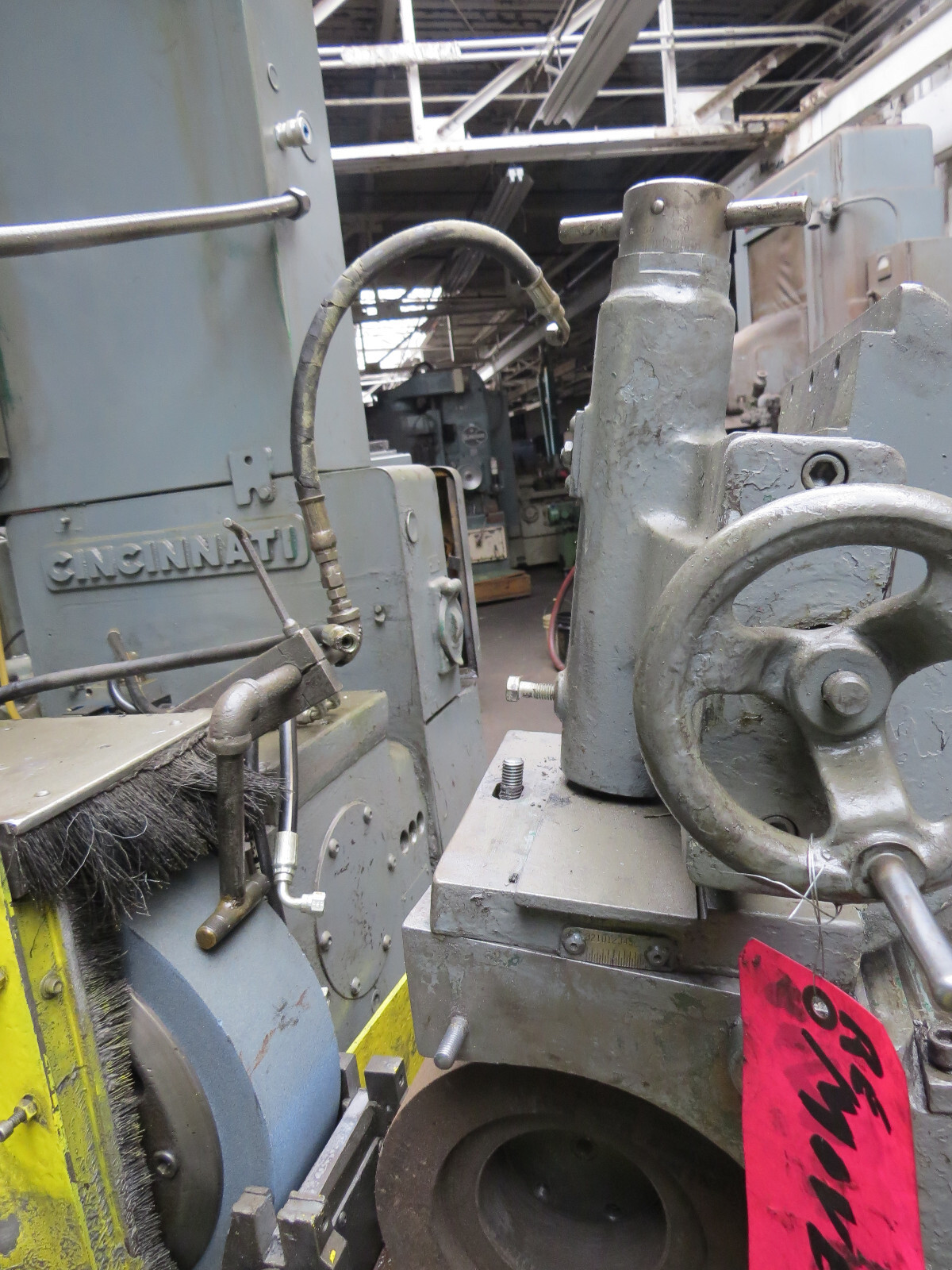 Cincinnati #107-4 Centerless Grinder
