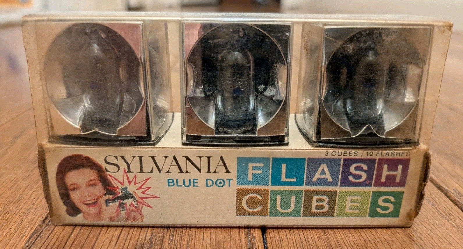 Sylvania Flash Cubes Blue Dot Vintage Camera NOS