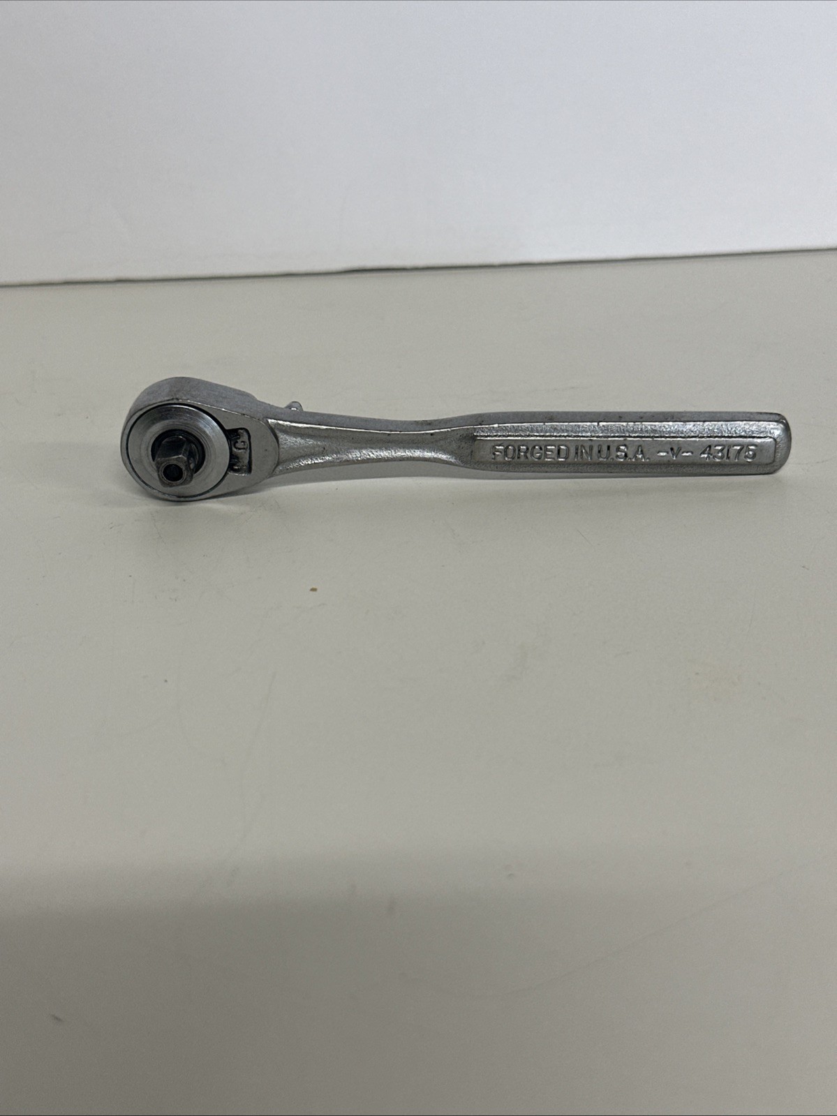 Craftsman 5-1/8" Long Ratchet 1/4" Drive W/ Oil Port -V- Series 43175 Vtg USA