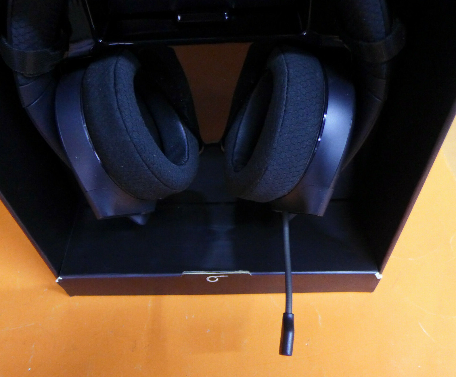 NEW Alienware Gaming Headset Black AW310H RTCMY
