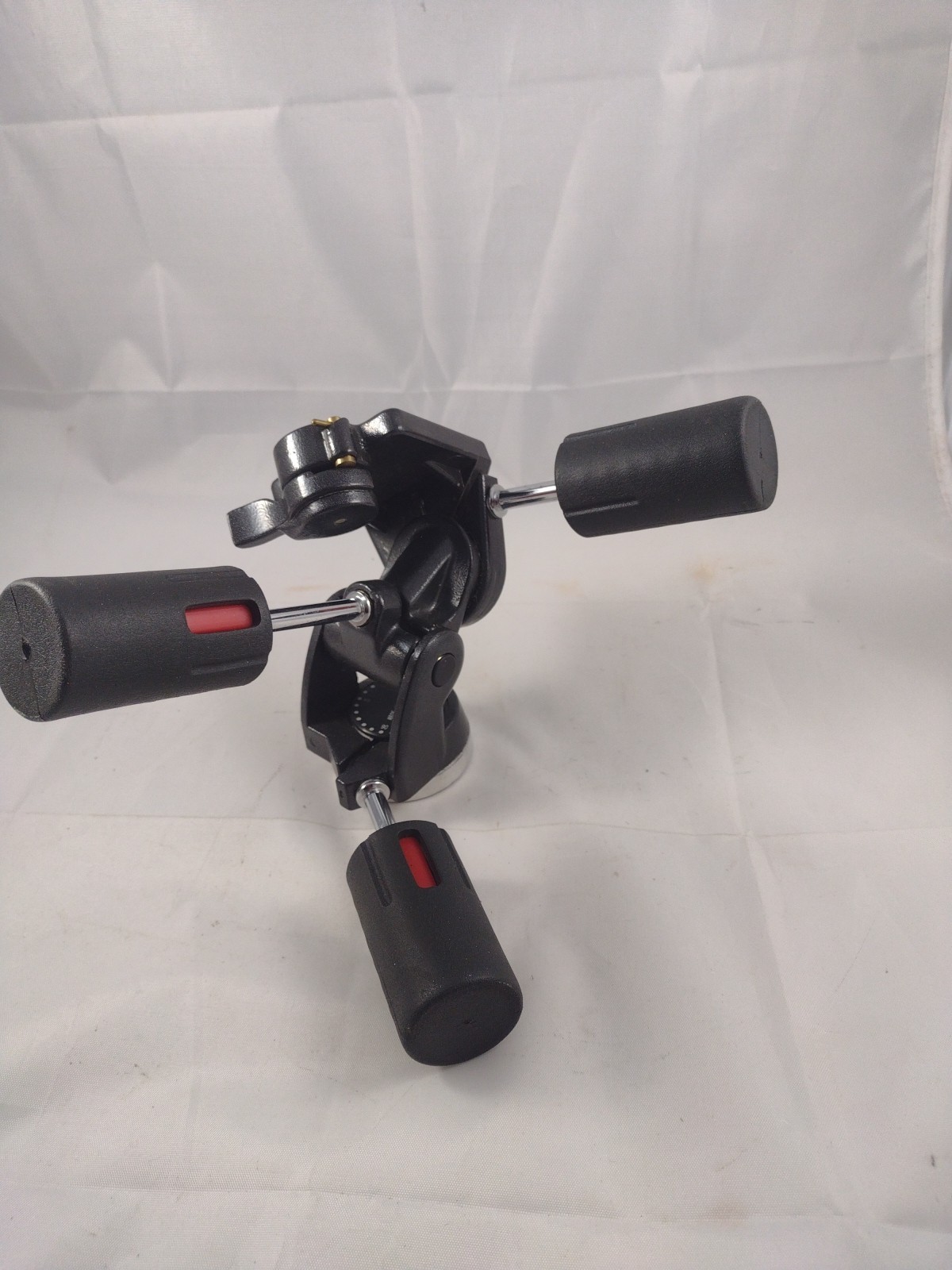 Preowned Dymatran Professional Tripod Head ATH-903
