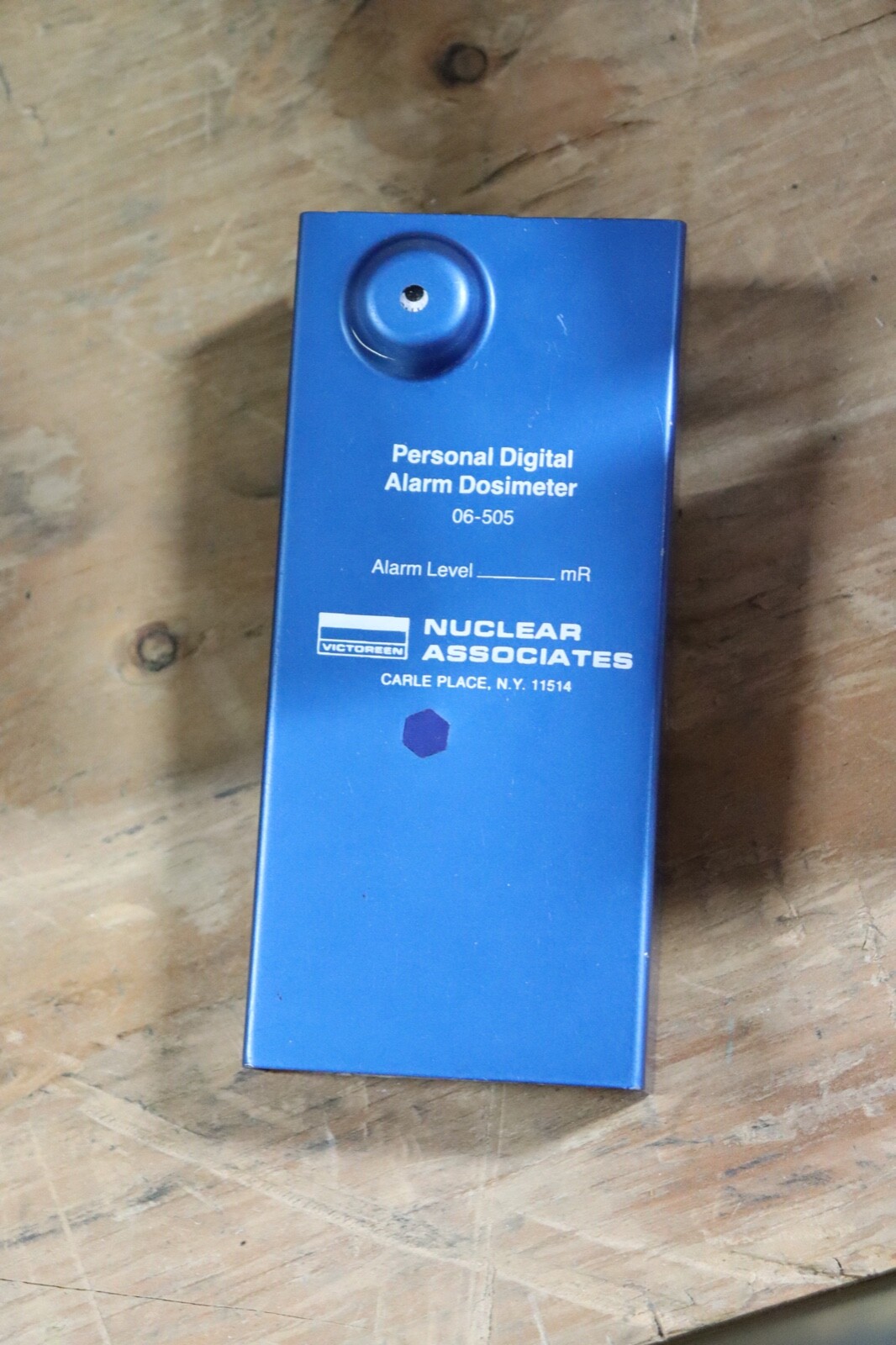 VICTOREEN NUCLEAR ASSOCIATES PERSONAL DIGITAL ALARM DOSIMETER 06-505
