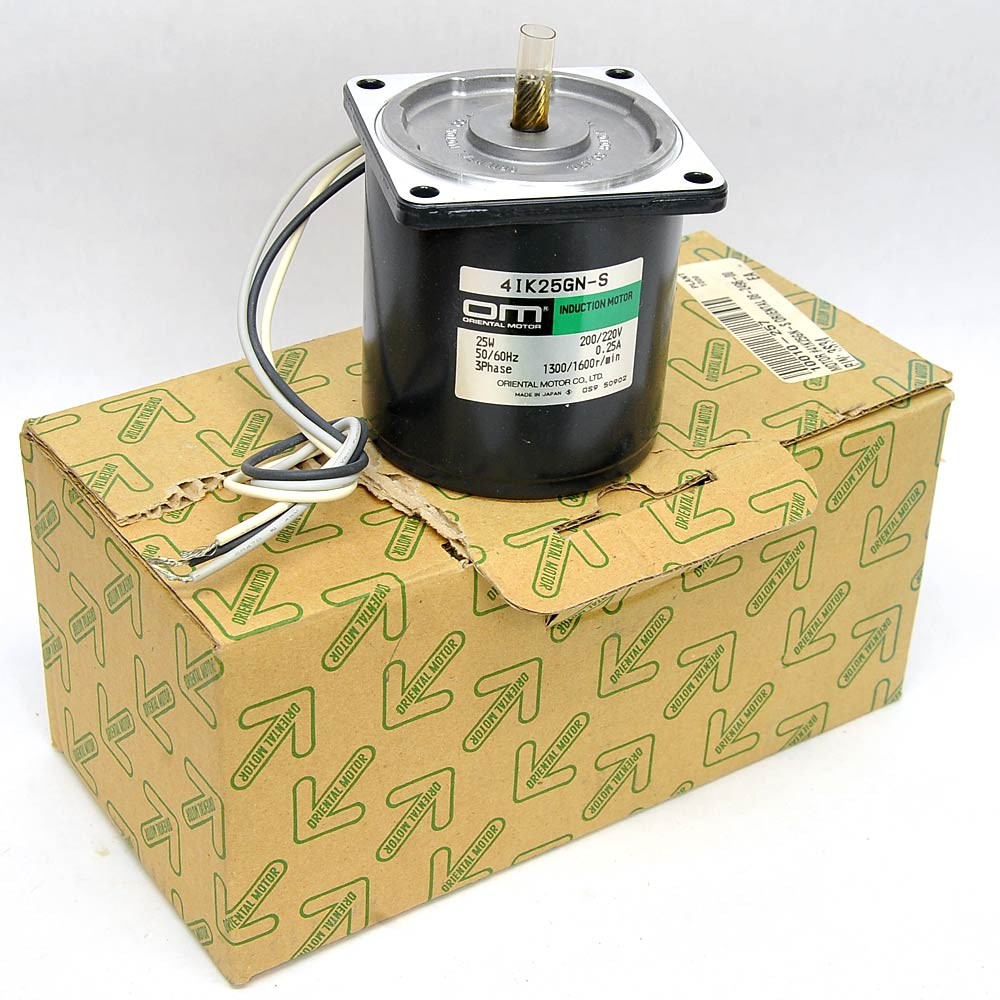NEW Oriental 4IK25GN-S Induction Motor 1600RPM 3phase 200/220V Pinion Unused