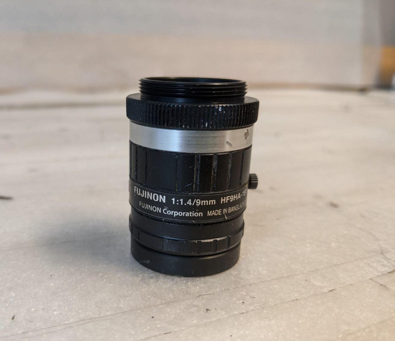 Fujinon 1:1.4/9mm HF9HA-1B C-Mount Lens