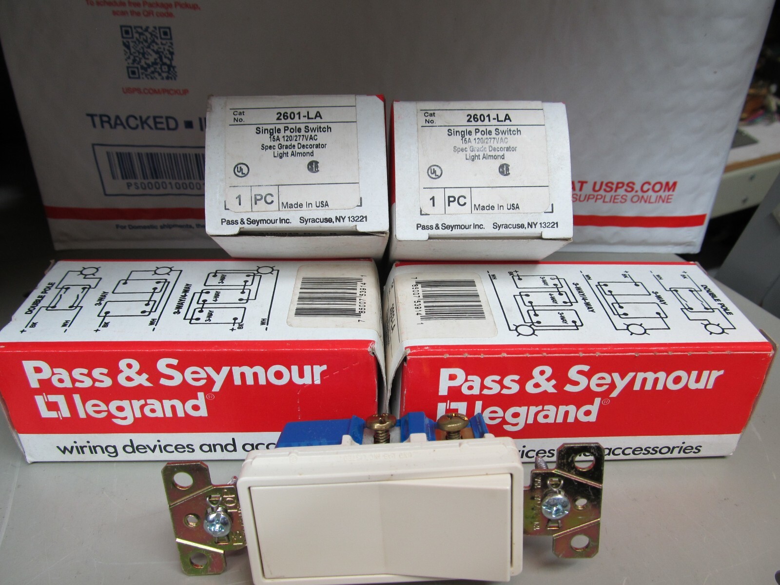 "LOT OF 4" PASS & SEYMOUR SWITCHES 15A LT. ALMOND , (2) 2601-LA, (2) 2603-LA