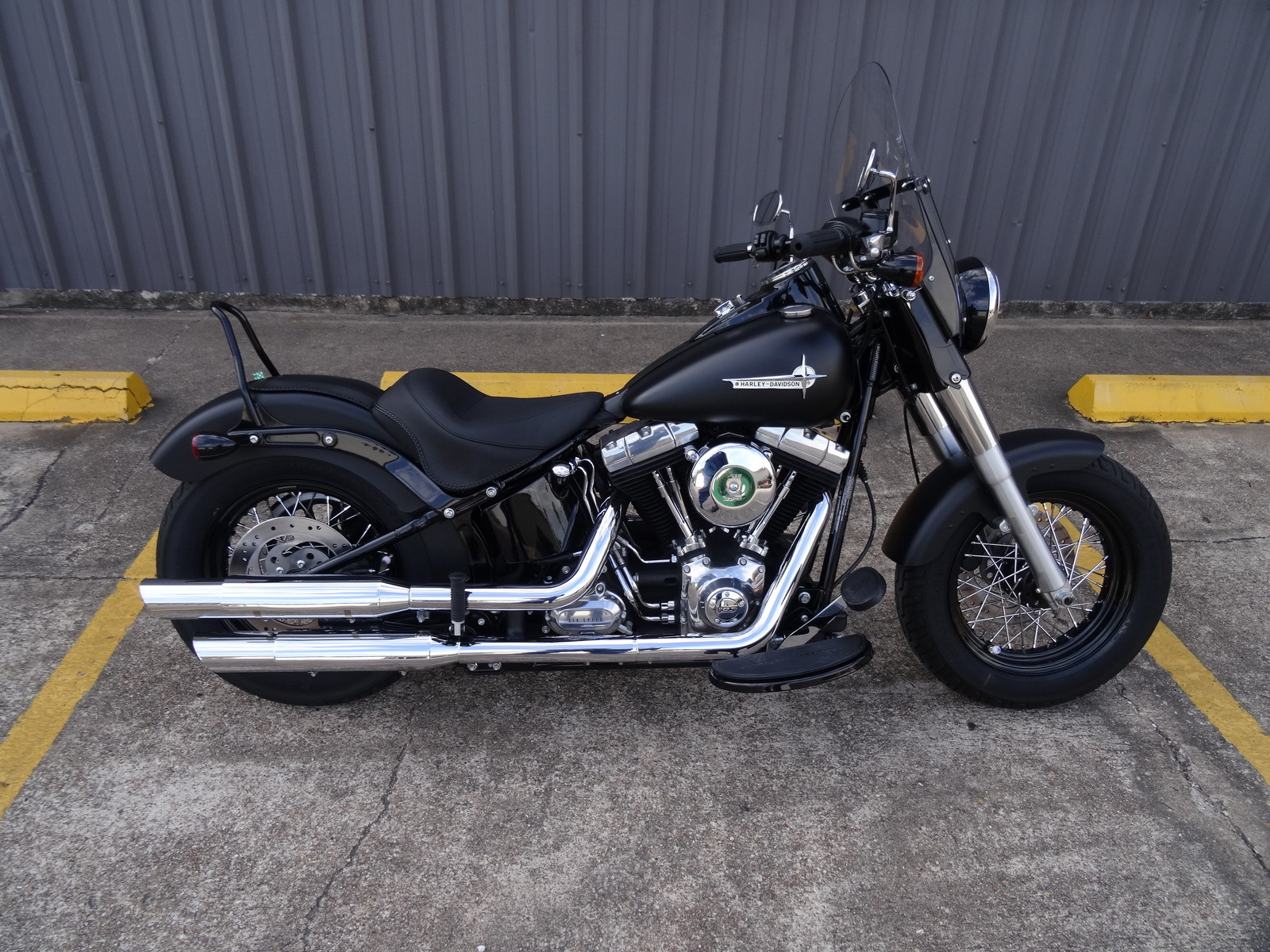 HARLEY-DAVIDSON 2012--2017 SOFTAIL SLIM AND 2011-2013 BLACKLINE CUSTOM SISSY BAR