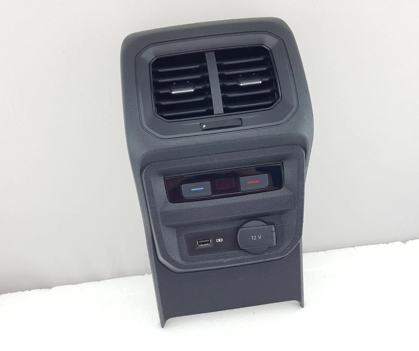 VOLKSWAGEN TIGUAN (2016 - 2020) REAR CENTRE CONSOLE / AIR VENT - 5NA 819 203