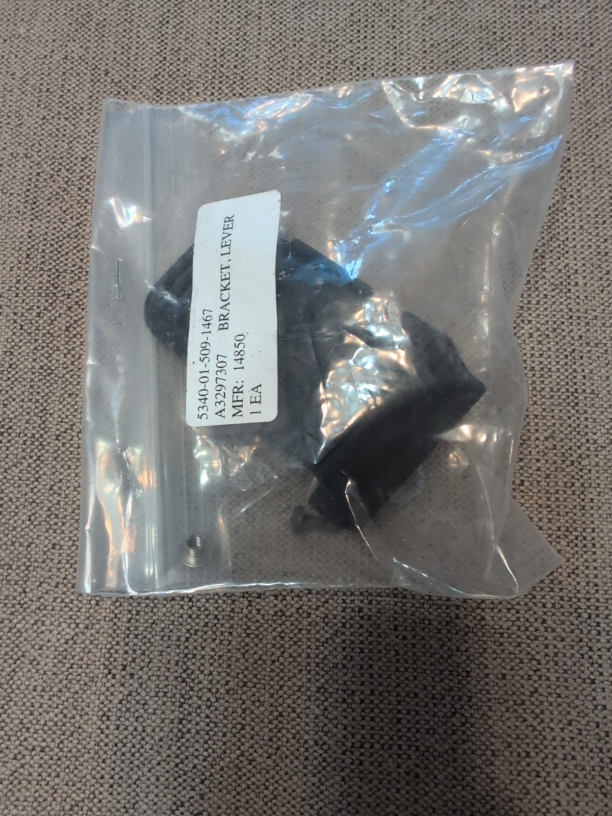 ACH HELMET NVG LEVER MOUNT RHINO BRACKET BASE PLATE BLACK ONE HOLE, T, NEW