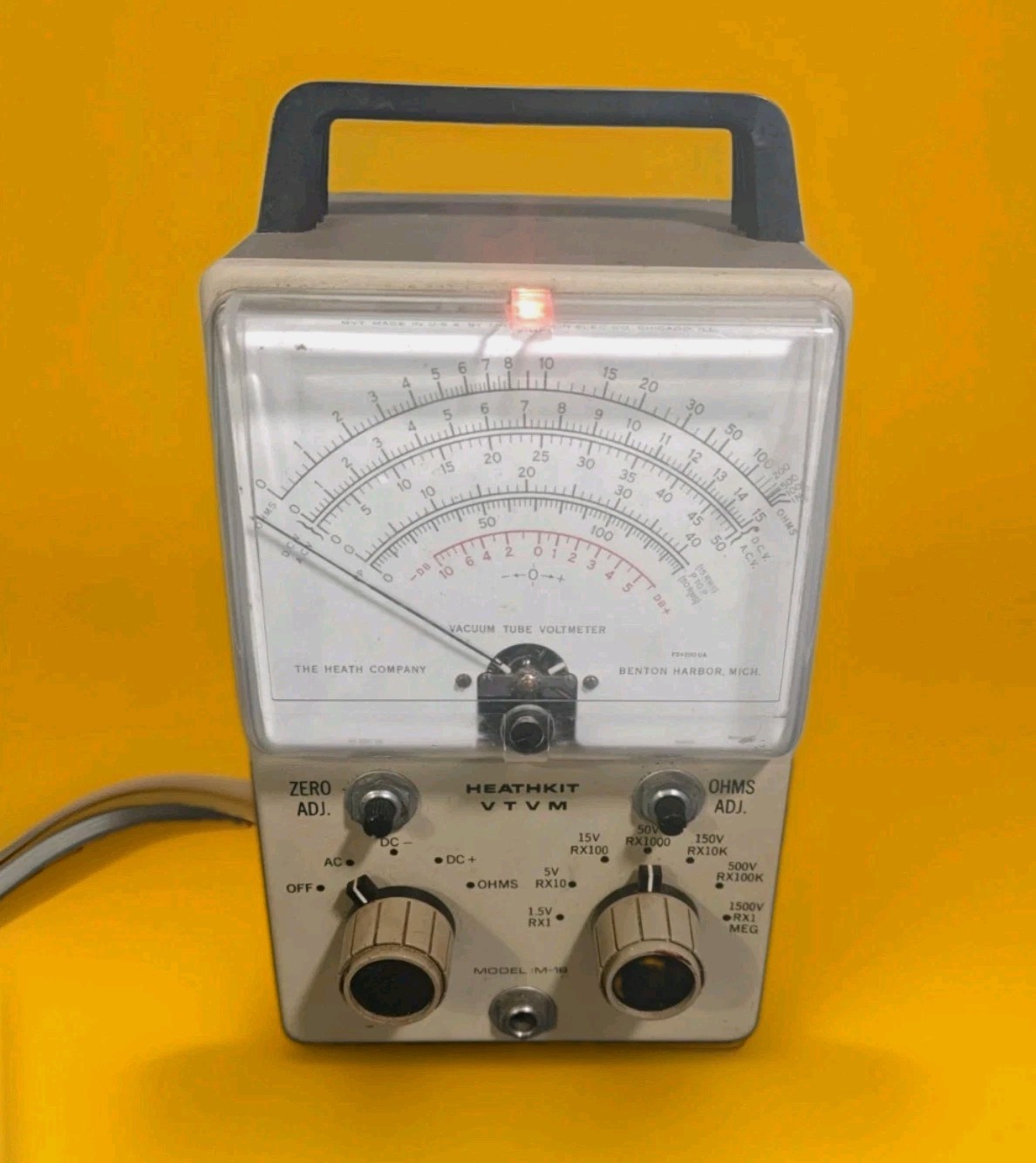 Heathkit IM-18 VTVM Vacuum Tube Voltmeter Vintage Bench Meter - Powers On
